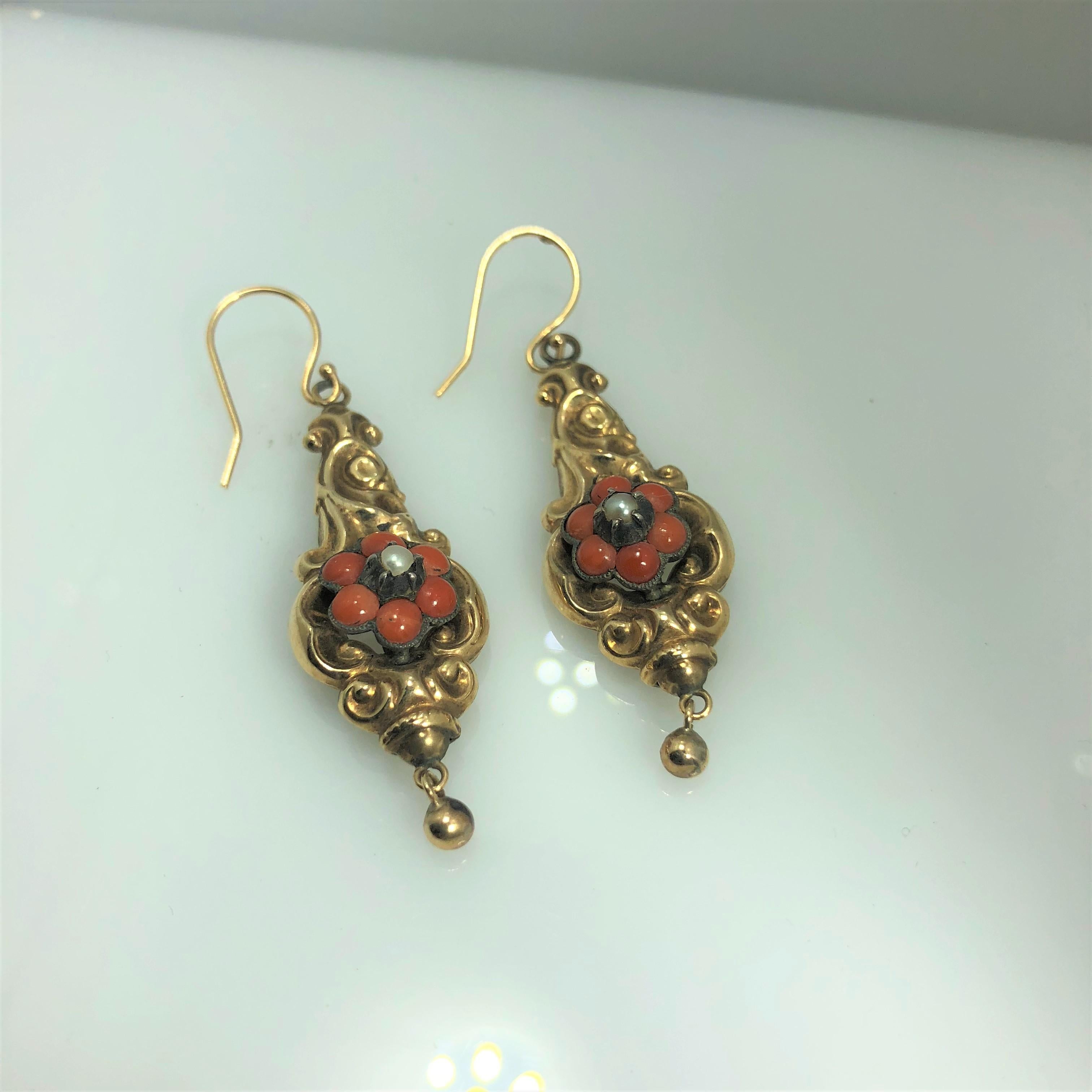 Antique Victorian Yellow Gold Coral and Seed Pearl Earrings In Excellent Condition In Mansfield, OH