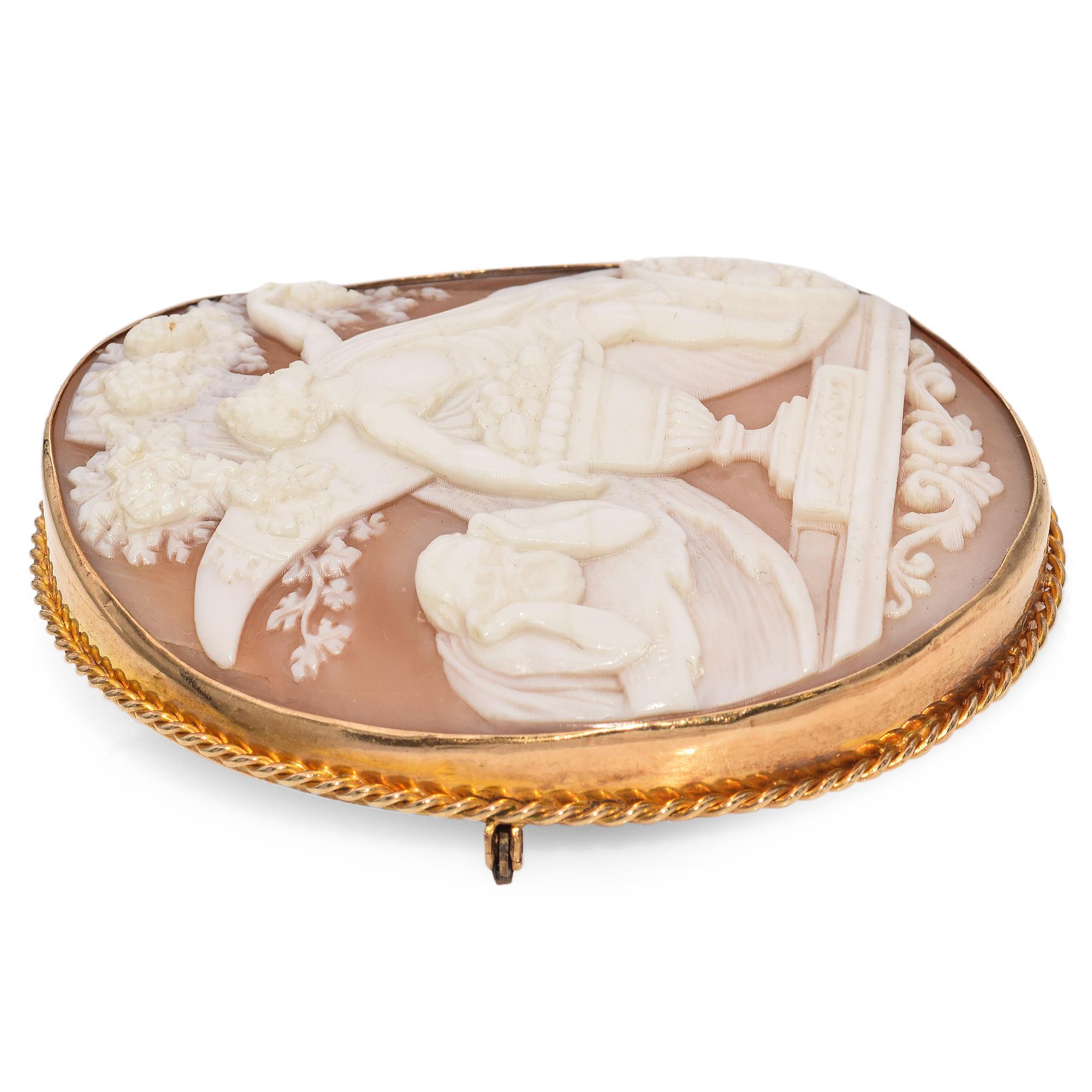 De las mujeres Antiguo Broche Victoriano de Oro Amarillo Cronos con Camafeo de Dionisio en venta