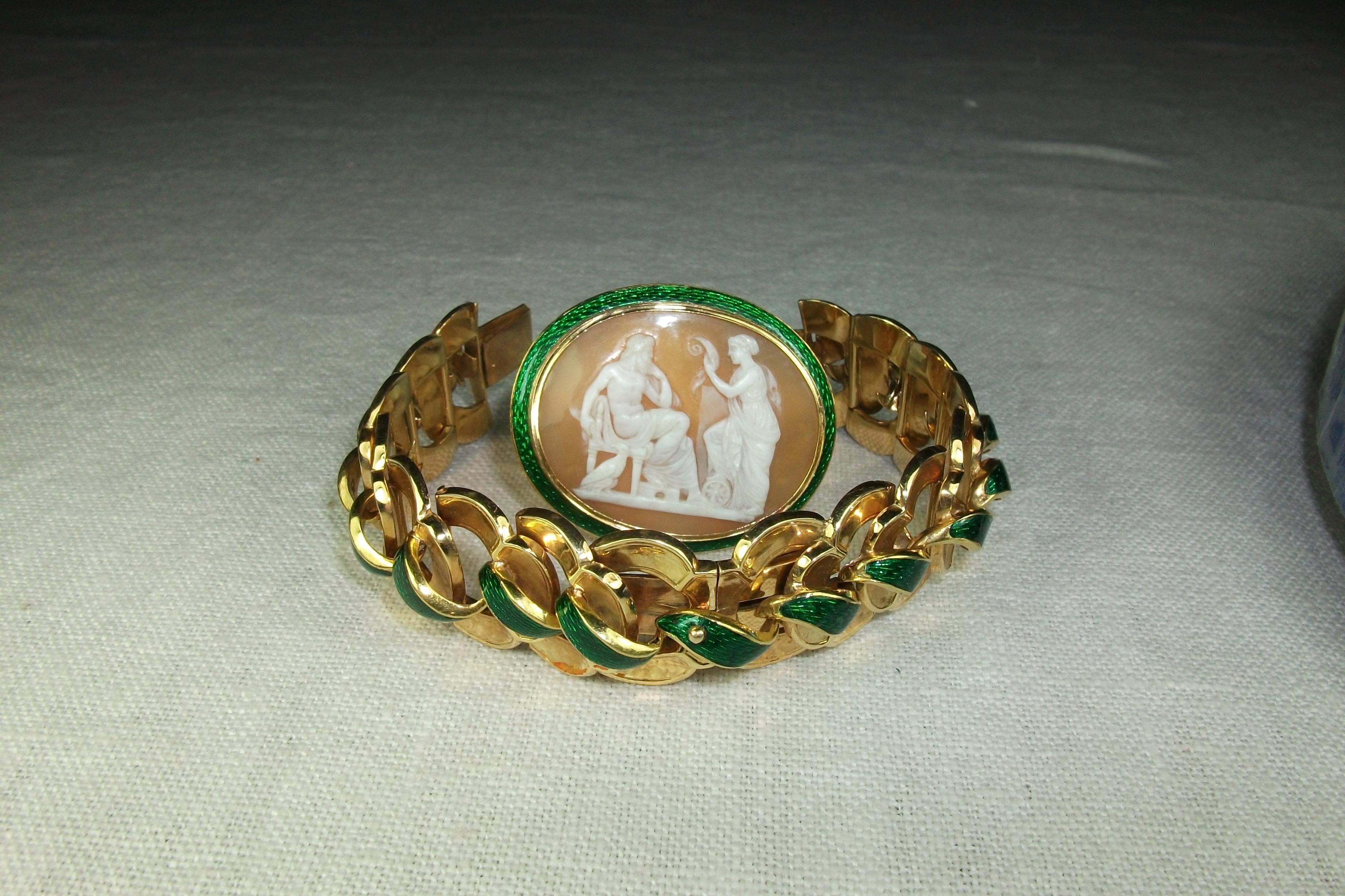 Antique Victorian Yellow Gold Enamel Zeus and Nemesis Shell Cameo Bracelet For Sale 6