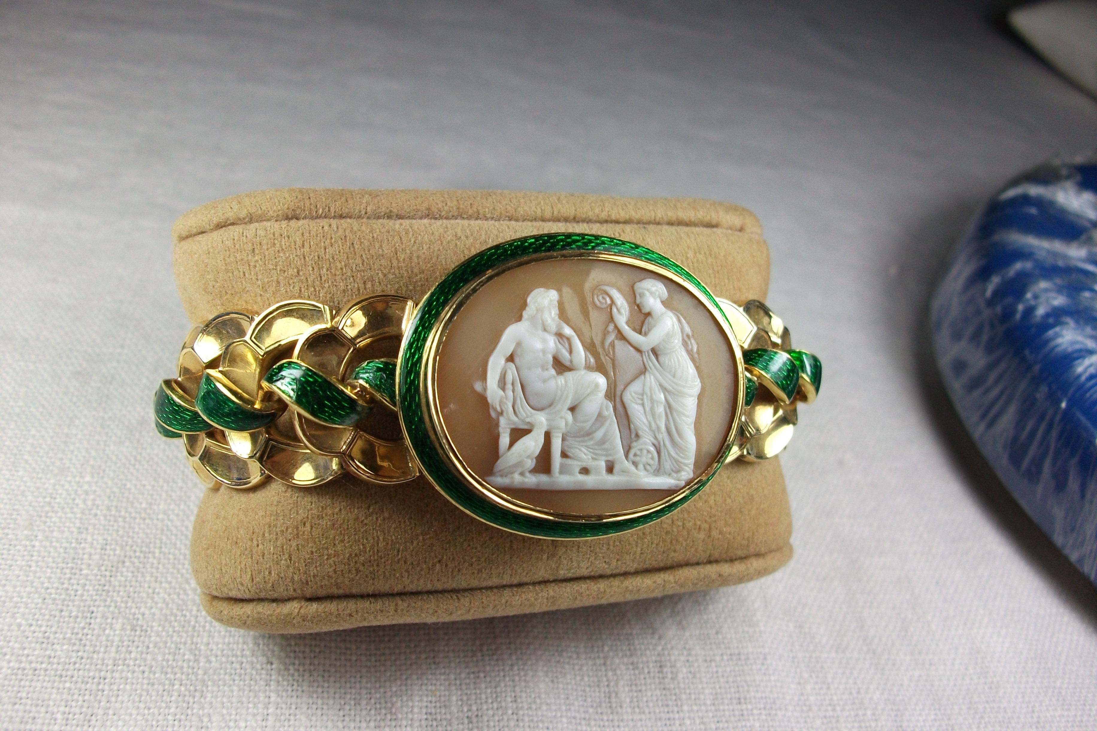 Antique Victorian Yellow Gold Enamel Zeus and Nemesis Shell Cameo Bracelet For Sale 12
