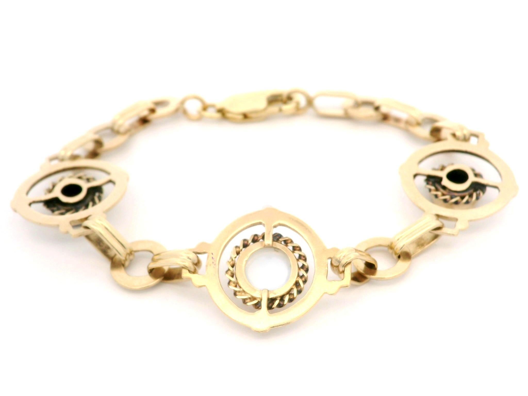 Victorien Antique Victorian Yellow Gold Garnet Blue Moonstone Circle Target Link Bracelet en vente