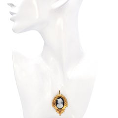 Antique Victorian Yellow Gold Lady Carved Hardstone Cameo Brooch Pendant