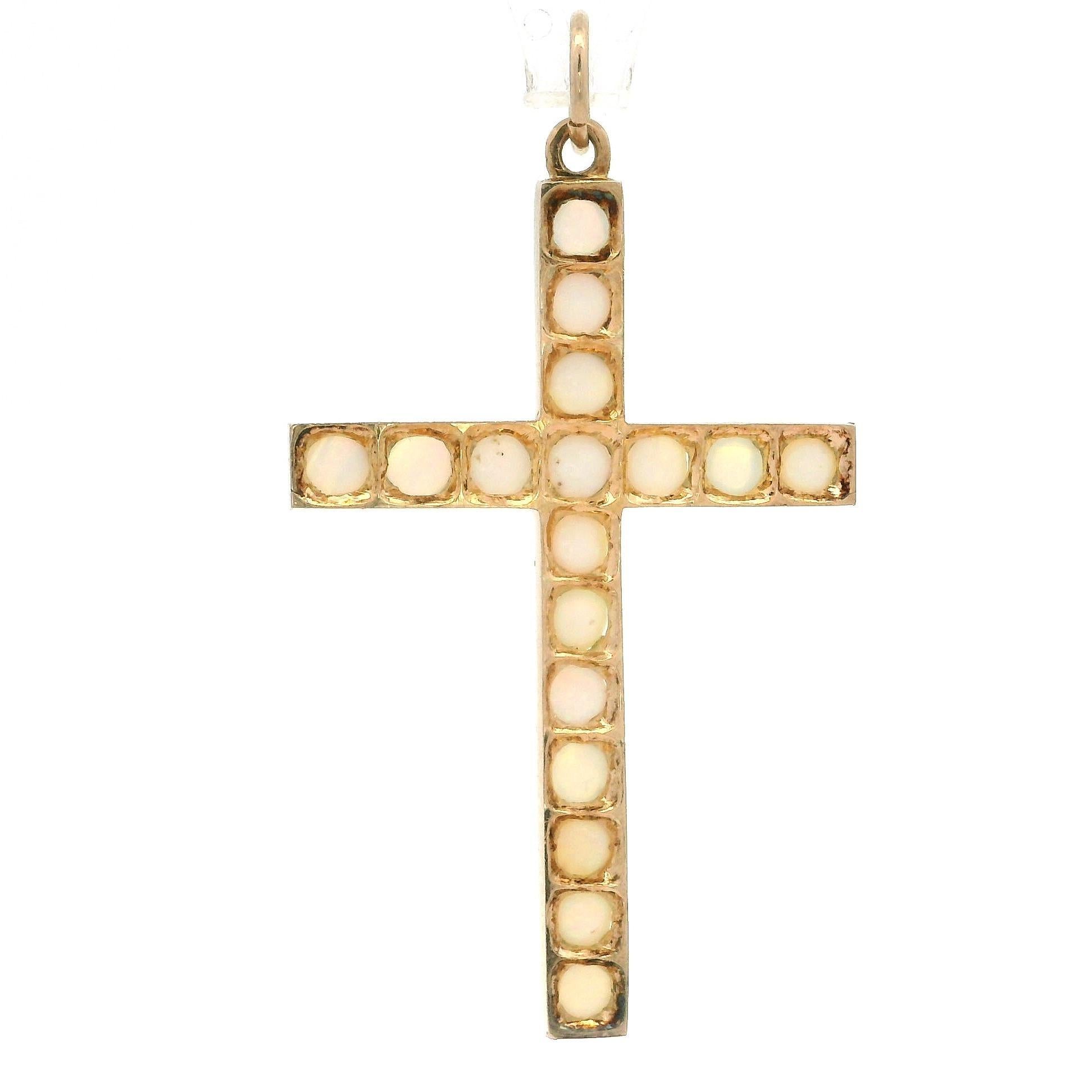 Cabochon Antico ciondolo vittoriano in oro giallo e opale a forma di croce grande in vendita
