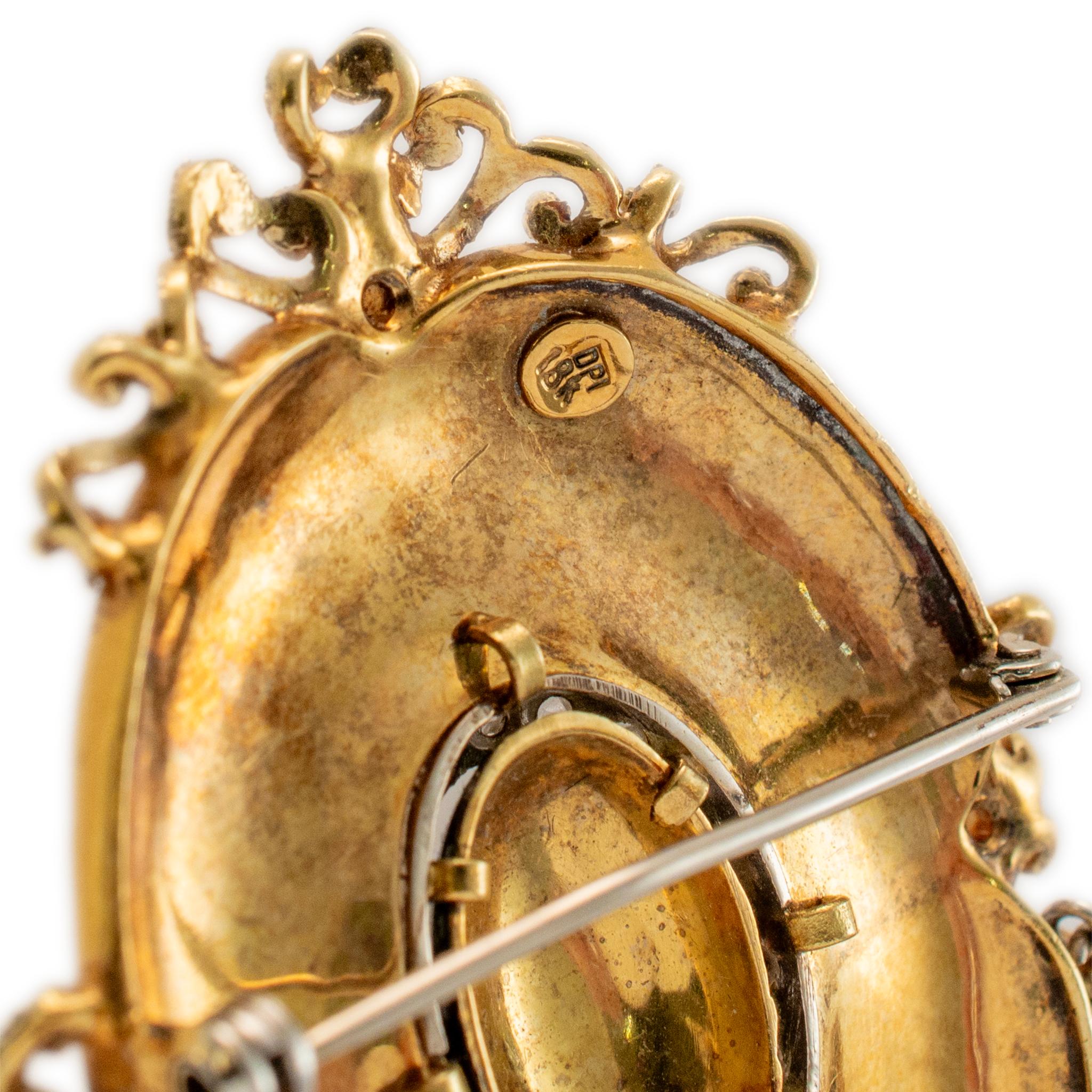 Montre de poche Montreux Montre victorienne ancienne en or jaune avec broche en émail taillé en rose Unisexe en vente