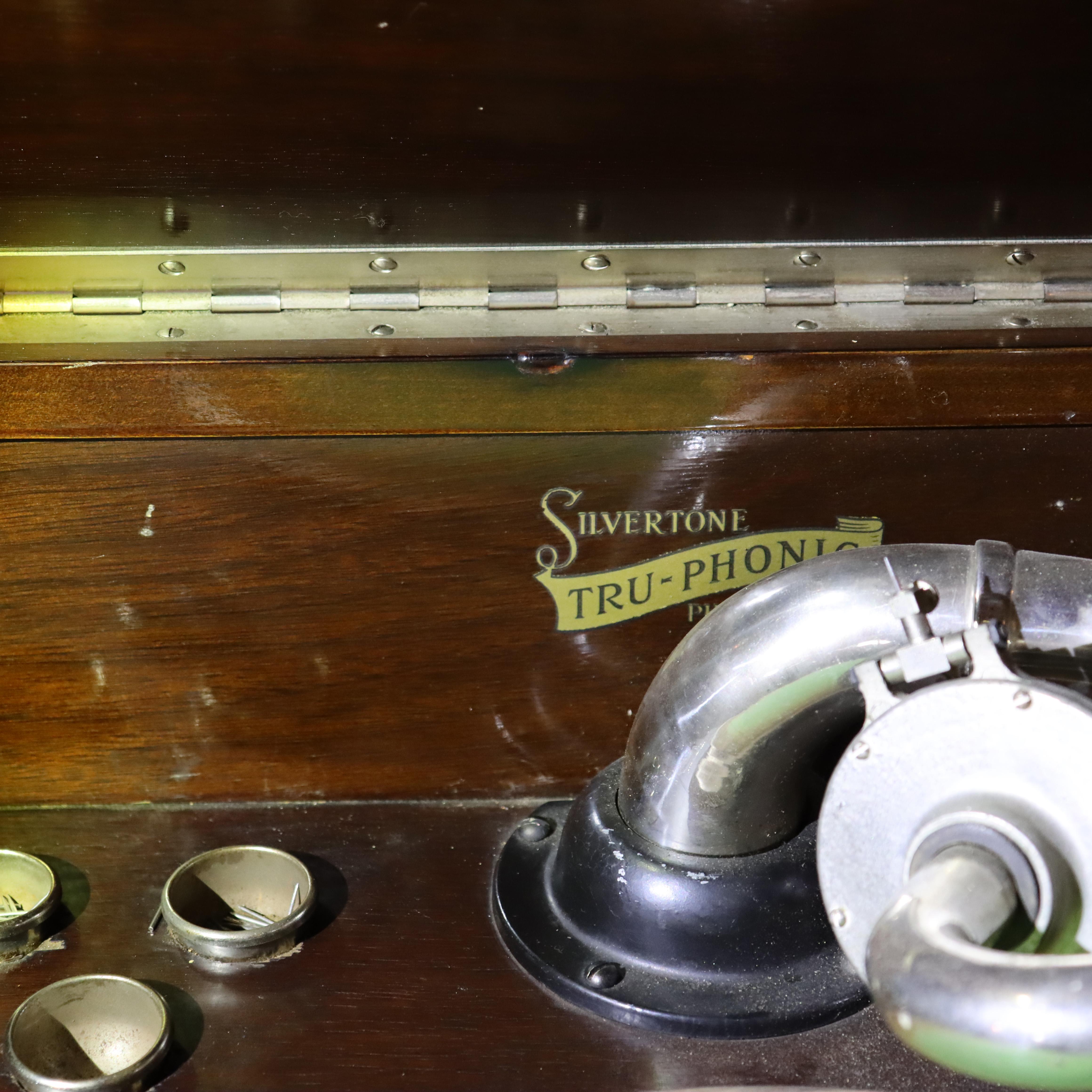 Antique Victrola Silvertone Tru-Phonic Mahogany Phonograph C1920 In Good Condition For Sale In Big Flats, NY