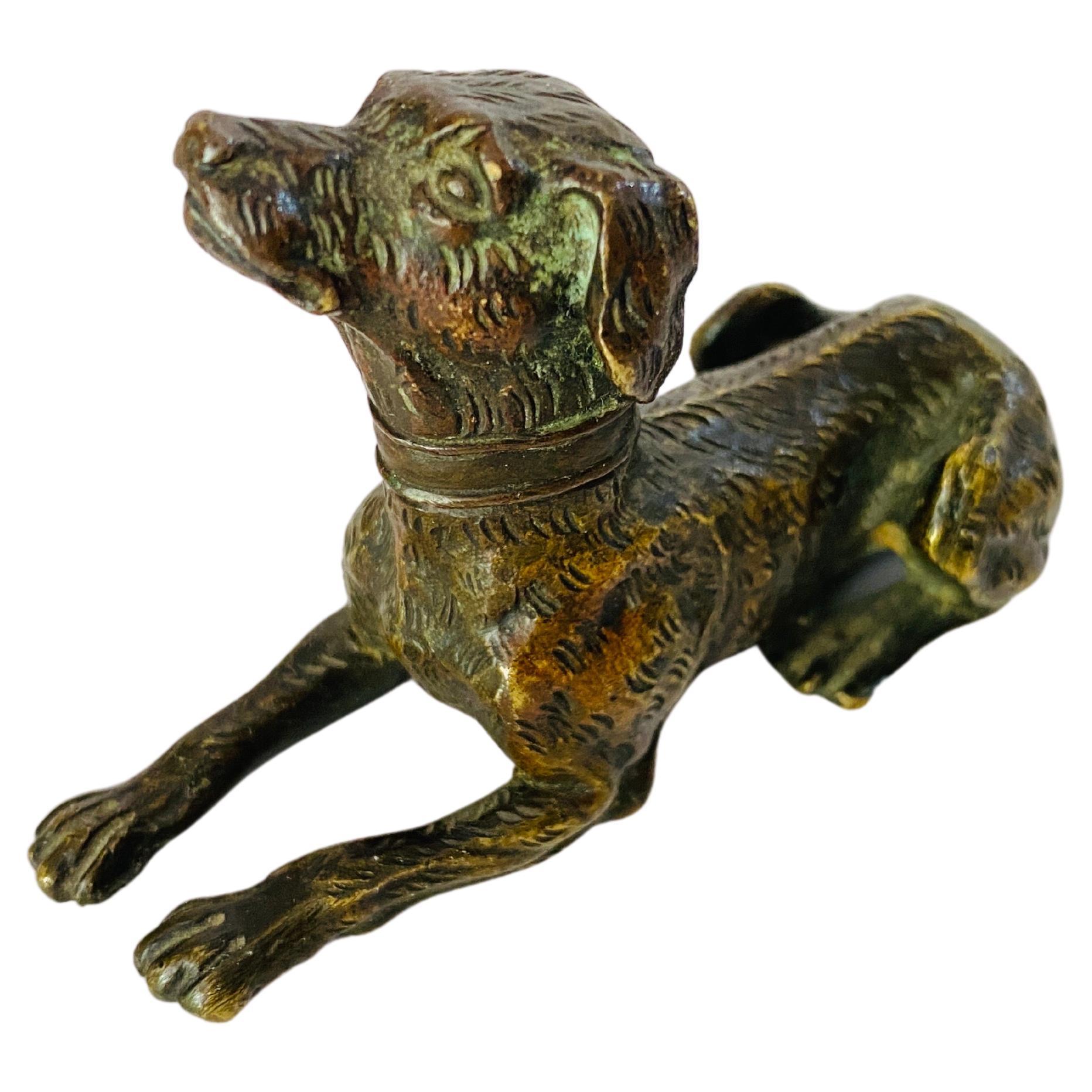 Sculpture ancienne en bronze de Vienne d'un chien de style Bergman, Autriche, vers 1900