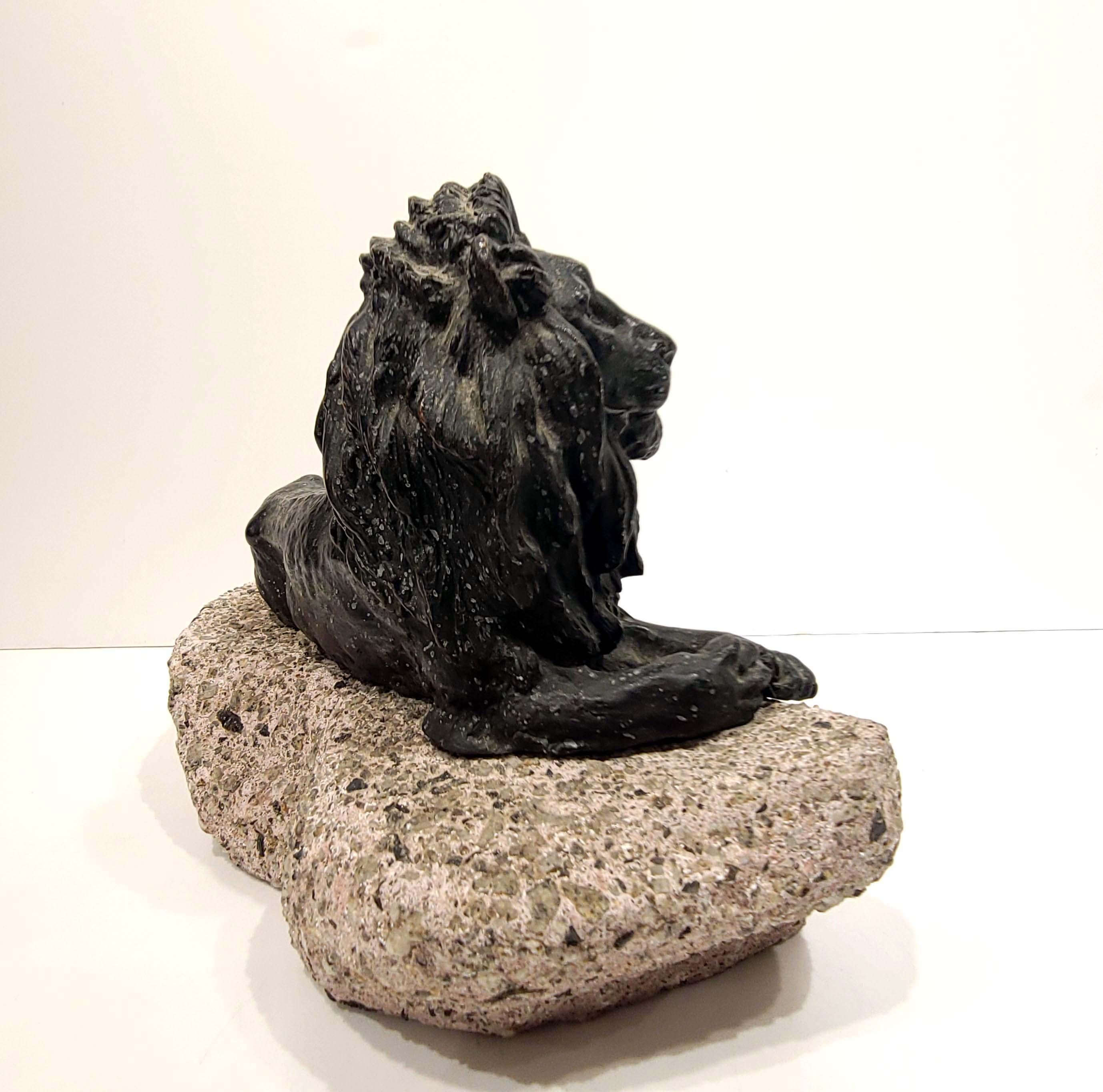 Antike Wiener Bronzeskulptur eines Löwen mit der Bezeichnung Geschützt (Österreichisch)