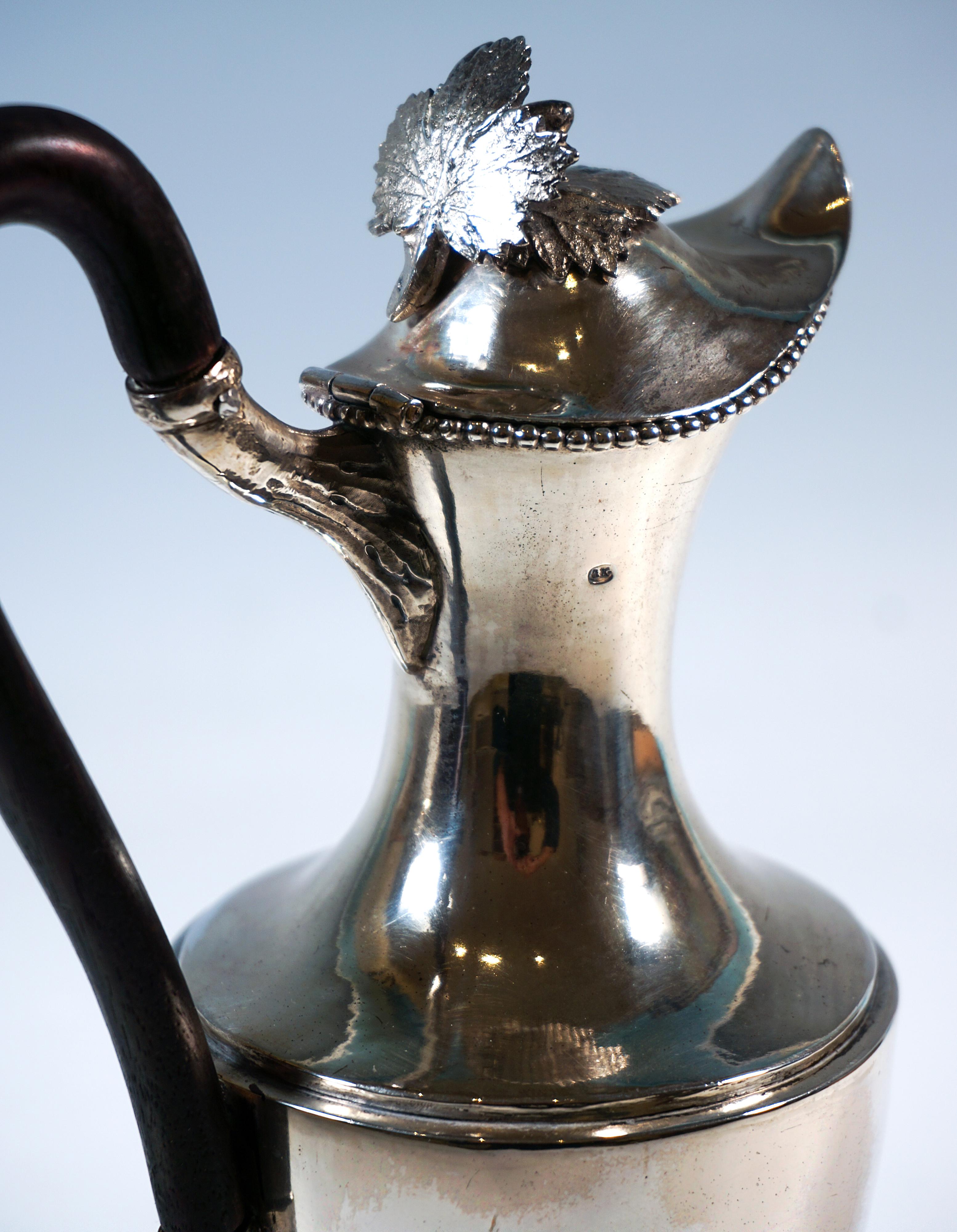 Début du XIXe siècle Ancienne cruche à couvercle en argent de l'Empire de Vienne avec anse, Anton Kilitzky, 1806 en vente