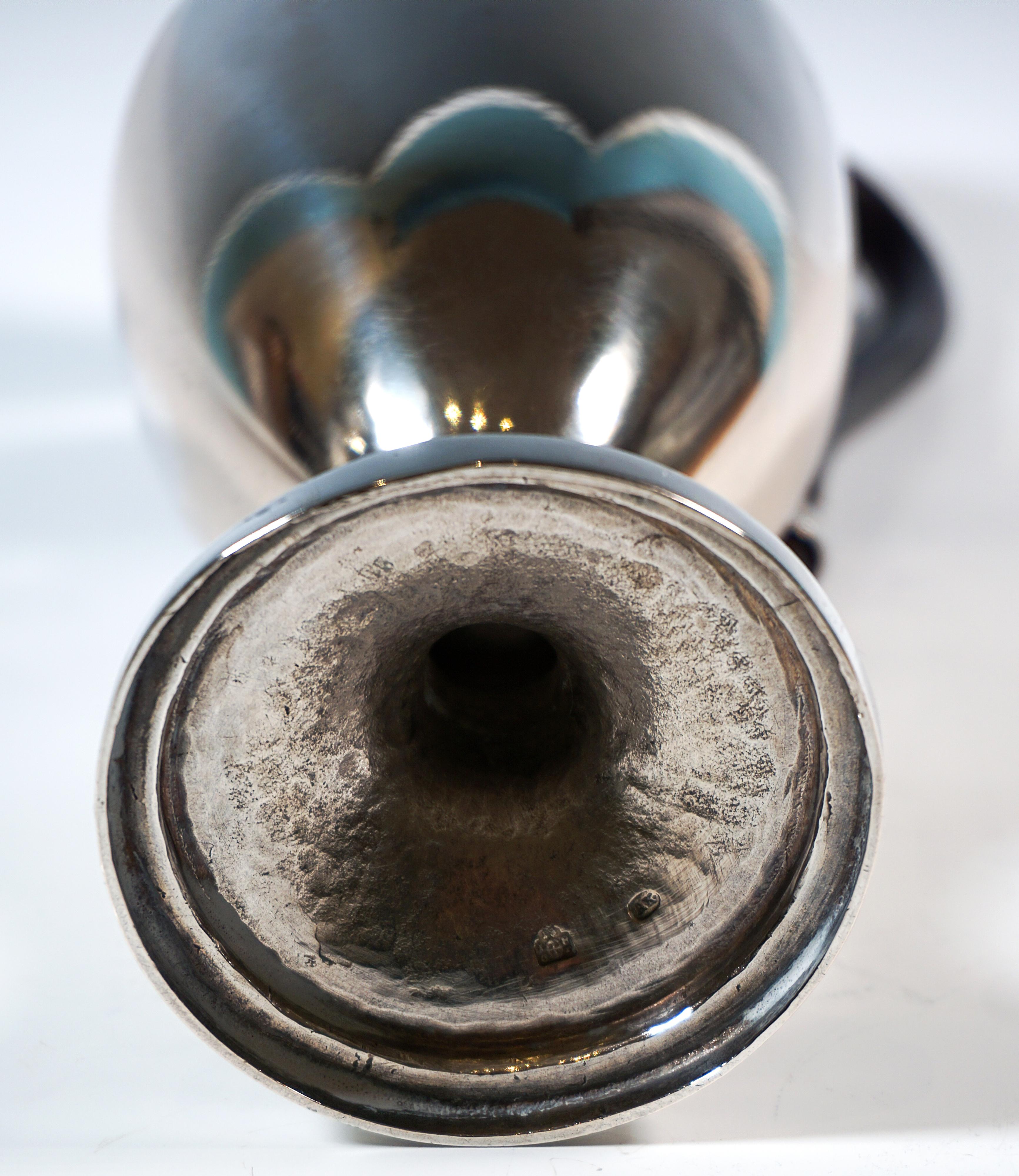 Ancienne cruche à couvercle en argent de l'Empire de Vienne avec anse, Anton Kilitzky, 1806 en vente 1