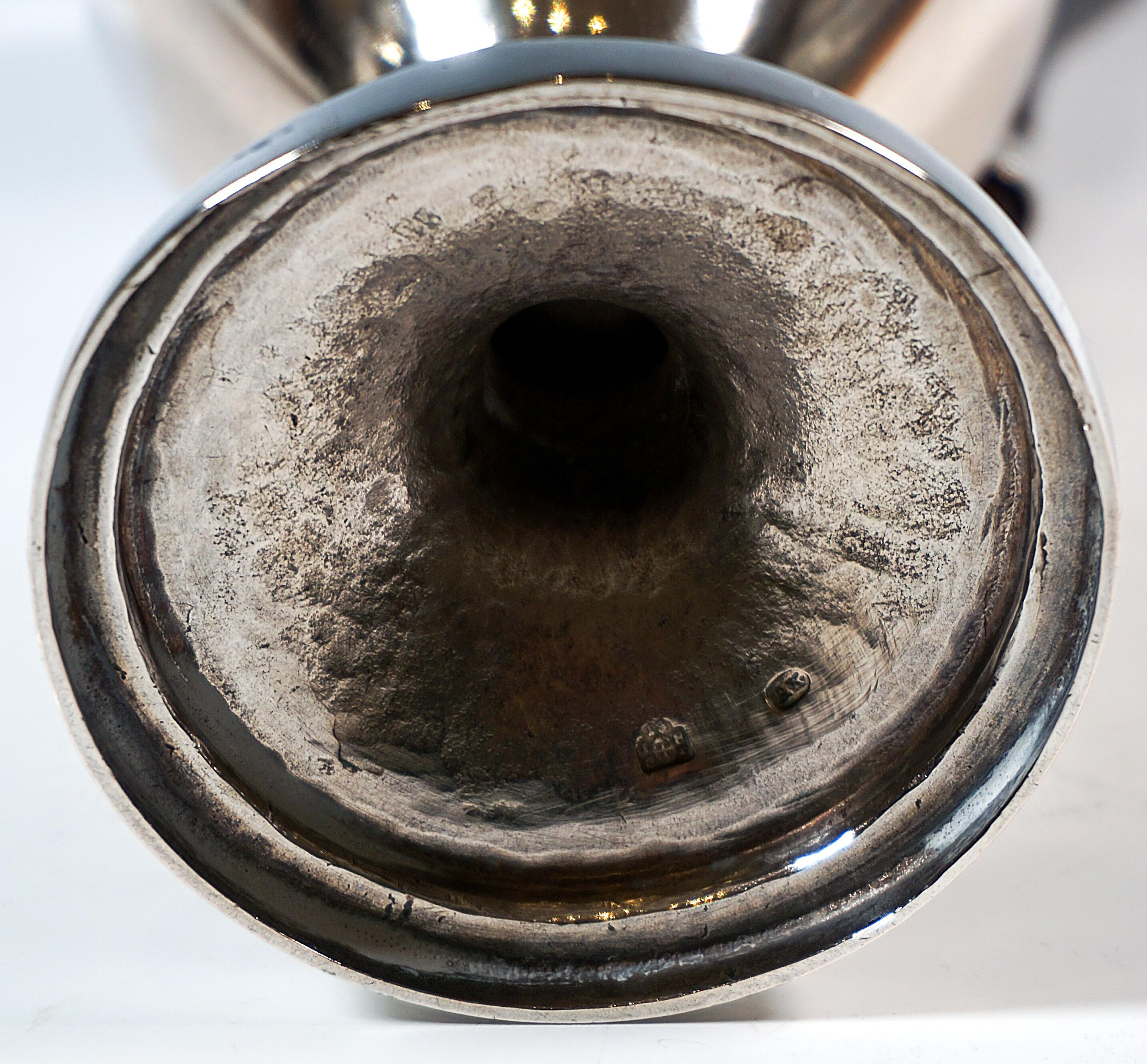 Ancienne cruche à couvercle en argent de l'Empire de Vienne avec anse, Anton Kilitzky, 1806 en vente 2