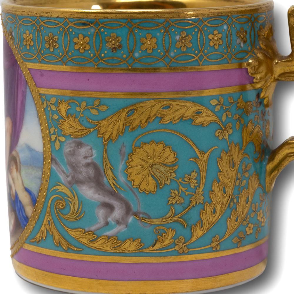 Tazza e piattino antichi in porcellana di Vienna in vendita 2