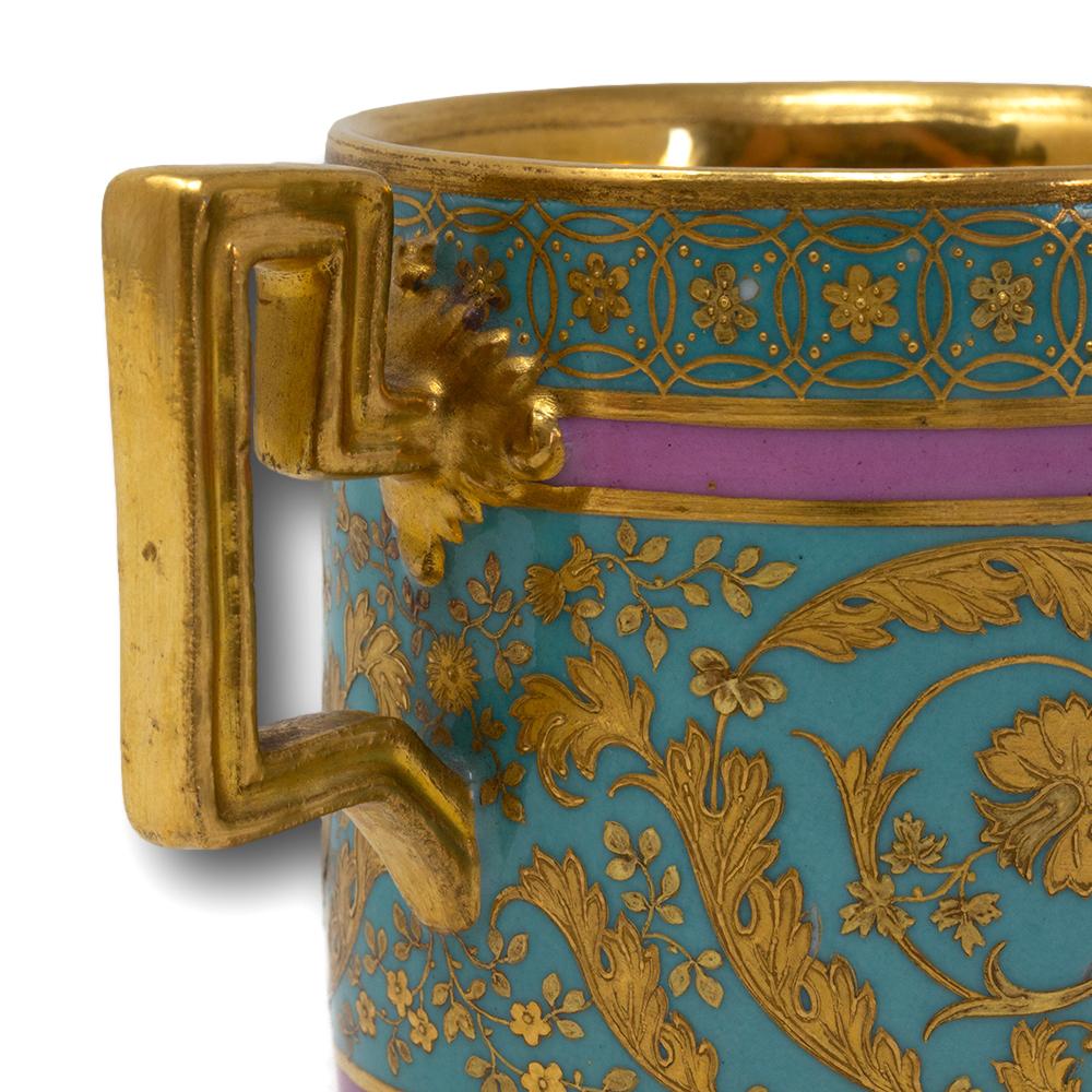 Tazza e piattino antichi in porcellana di Vienna in vendita 4