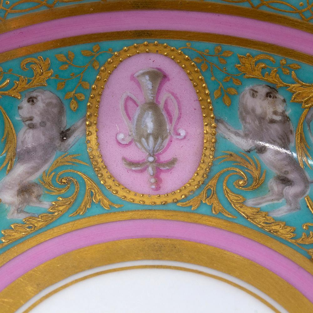 Tazza e piattino antichi in porcellana di Vienna in vendita 12