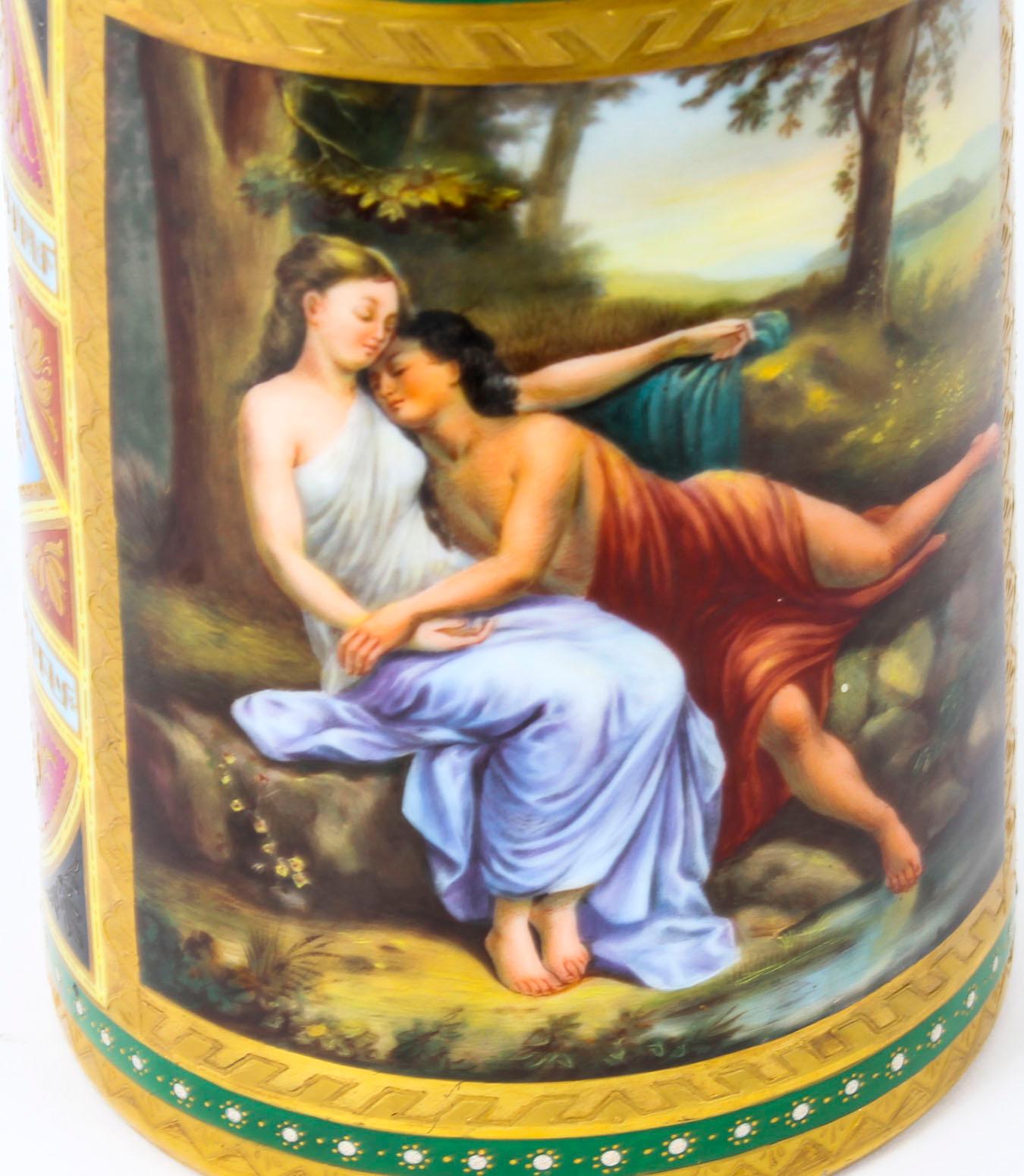 Antique Vienna Porcelain Lidded Tankard with Amor and Psyche, 19th Century In Good Condition In London, GB