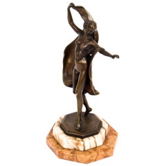 Bronze viennois antique Art Déco d'une danseuse par Bruno Zach:: 1920s