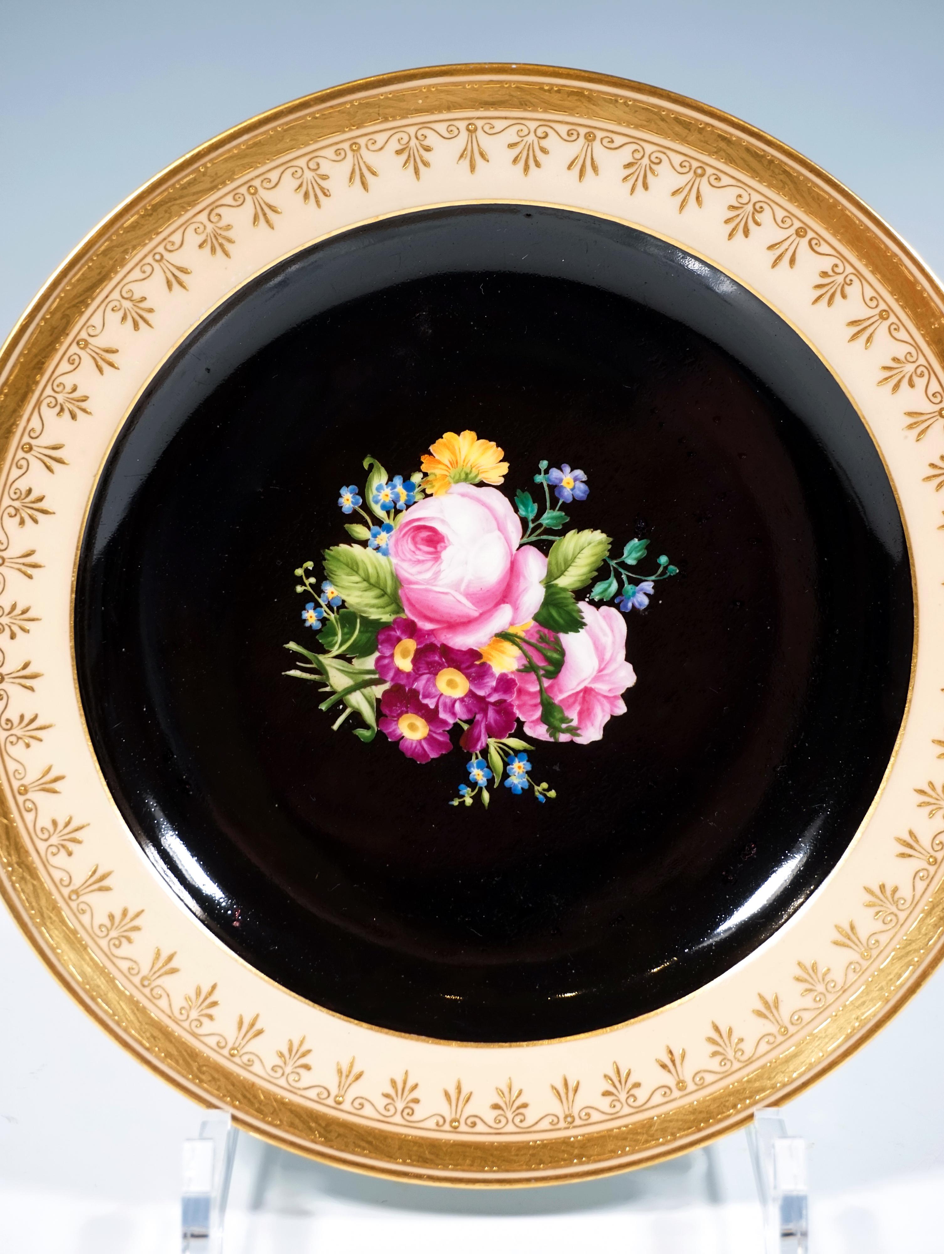 Porcelana imperial vienesa antigua, Plato de esplendor botánico, 