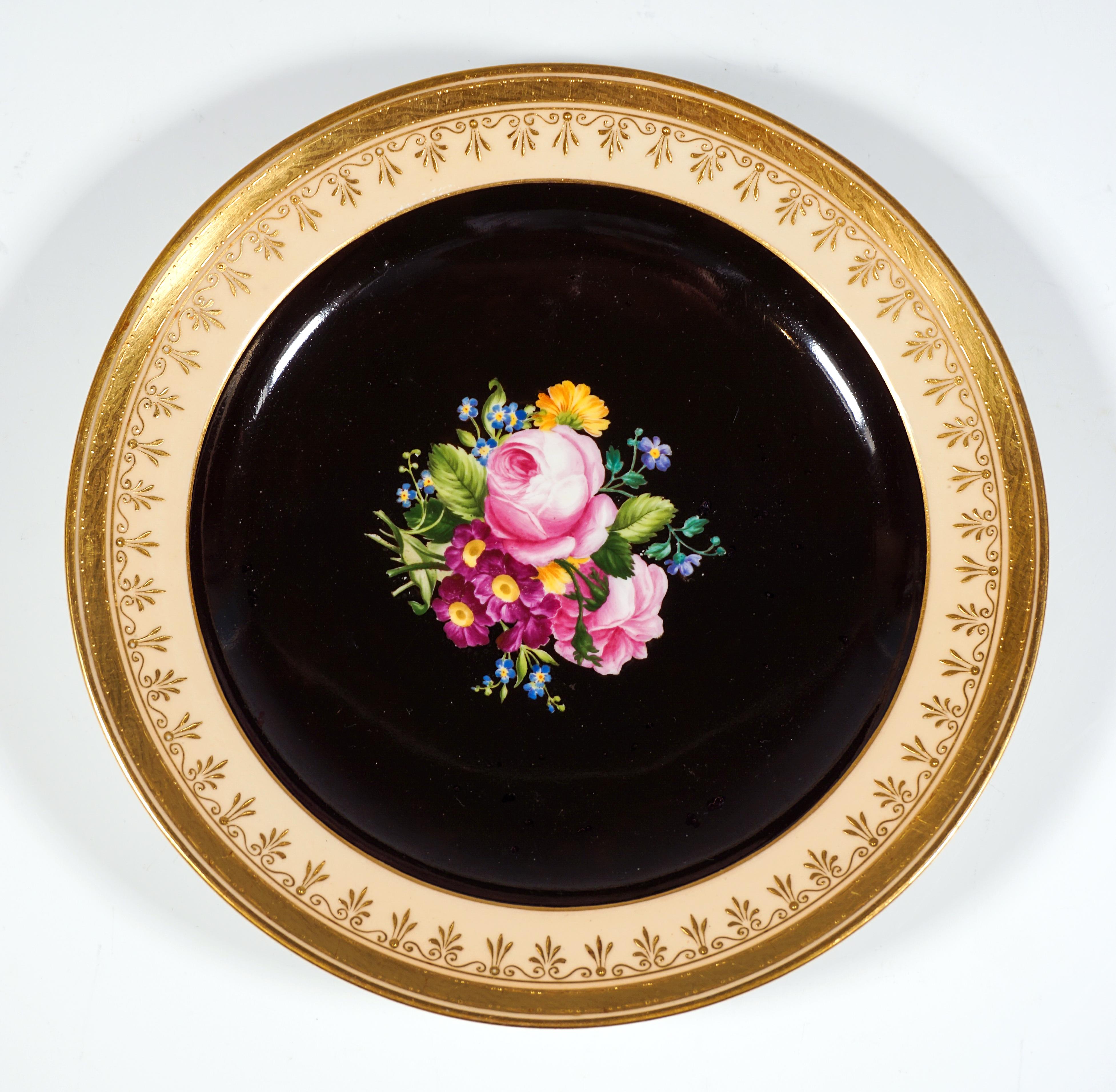 Porcelana imperial vienesa antigua, Plato de esplendor botánico, 