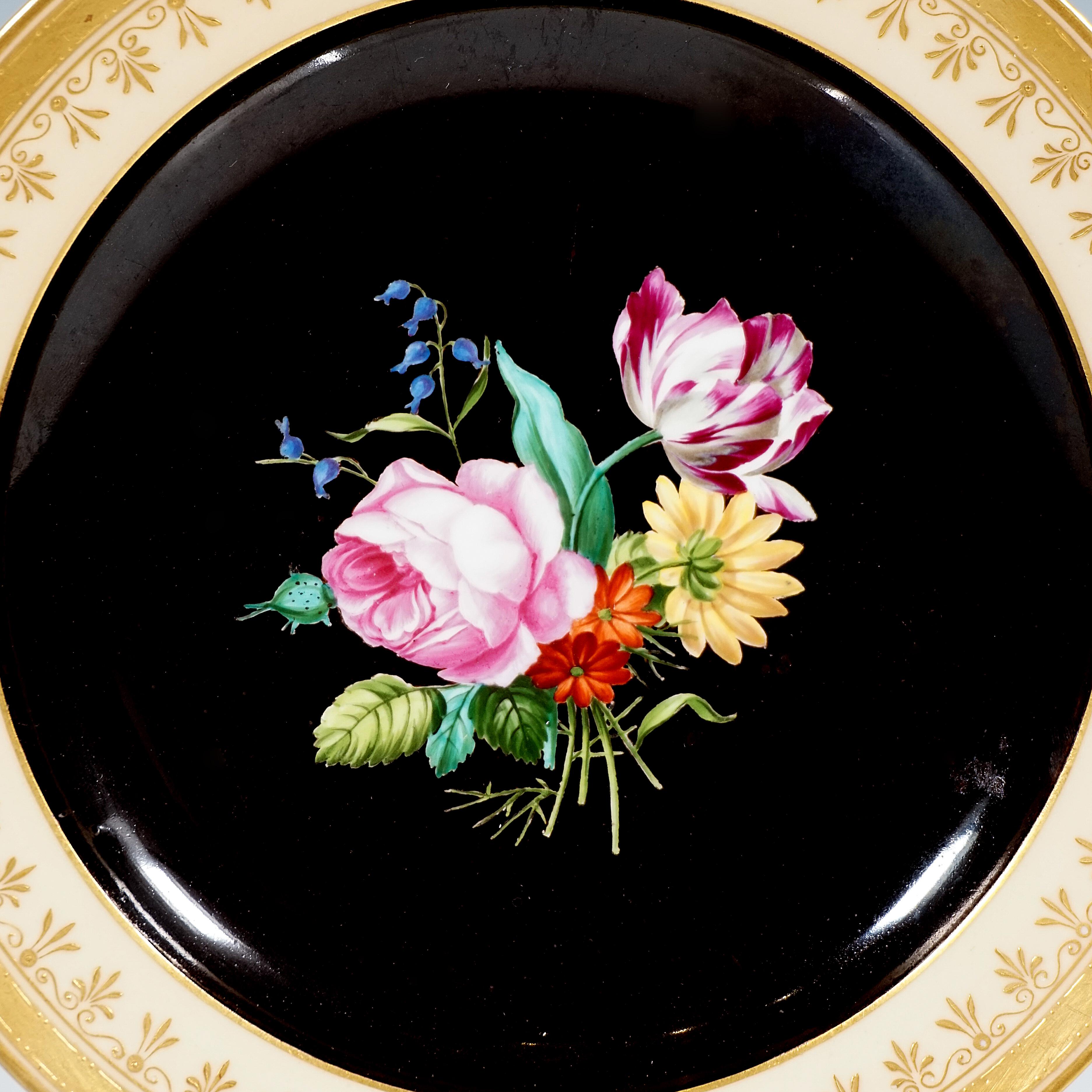 Austriaco Antico piatto di porcellana imperiale viennese, Splendore botanico, 'Bouquet', 1827 in vendita