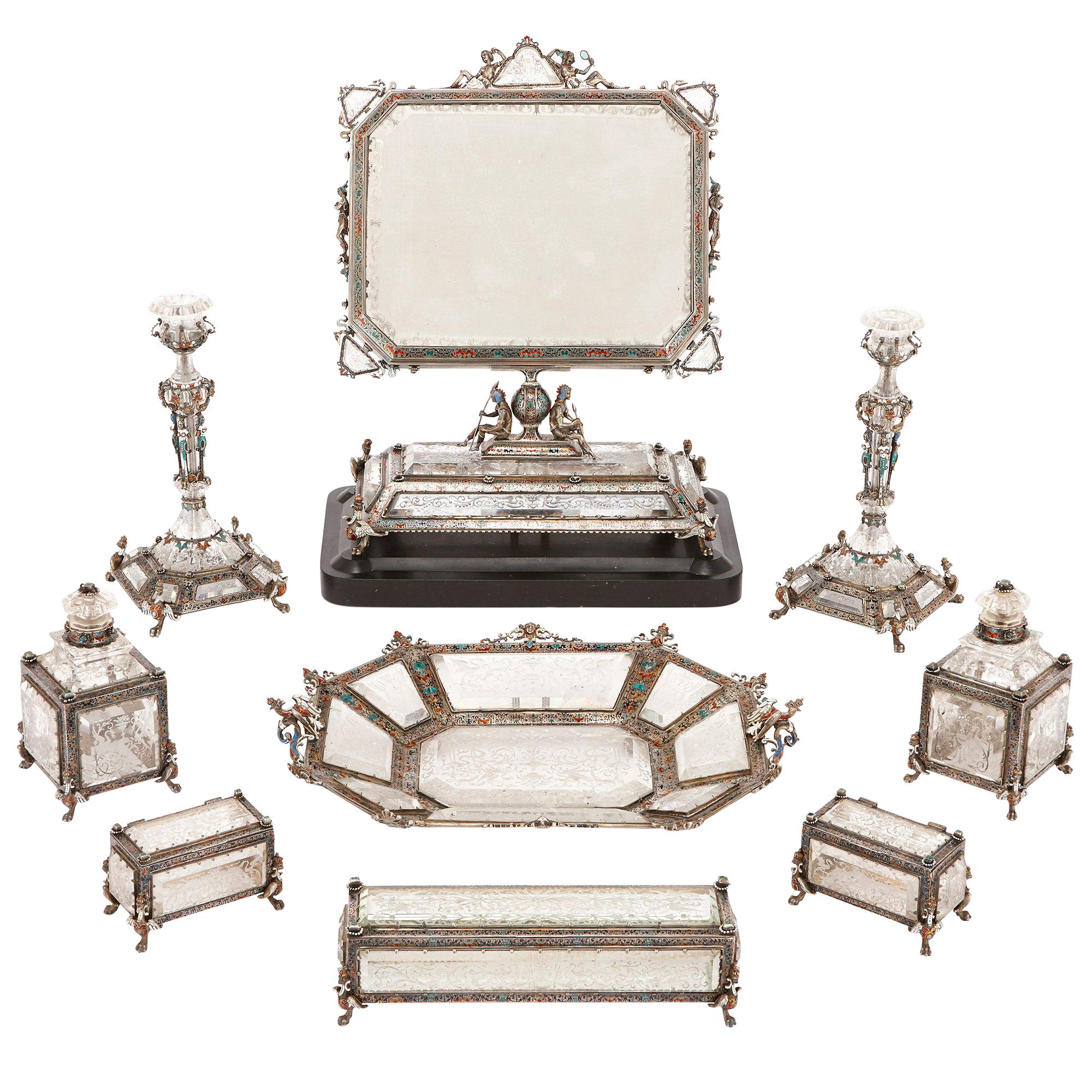 Ensemble de toilette viennois ancien en cristal de roche et argent émaillé dans un coffret en bois