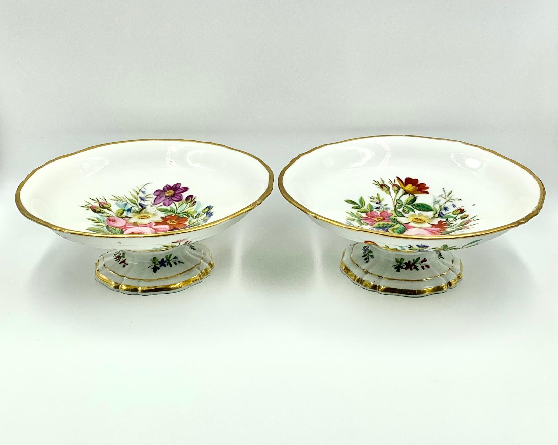 Antique Vieux Paris Porcelain Hand Painted Flower Motif Dessert Service for 8 For Sale 3
