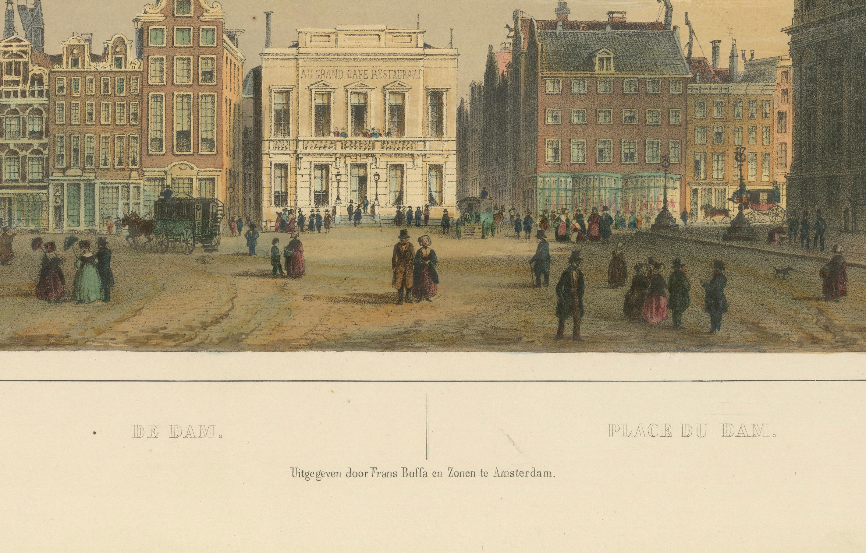 Antike Ansicht des Dam Square, Amsterdam, handkolorierte Lithographie um 1850

Beschreibung:
Diese elegante handkolorierte Lithografie mit dem Titel De Dam / Place du Dam bietet eine zeitlose Ansicht des historischen Amsterdamer Dam-Platzes in der