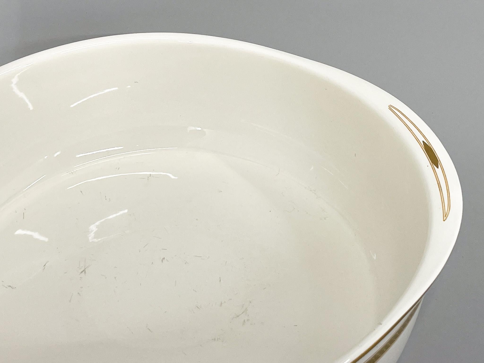 antique wash basin pitcher set