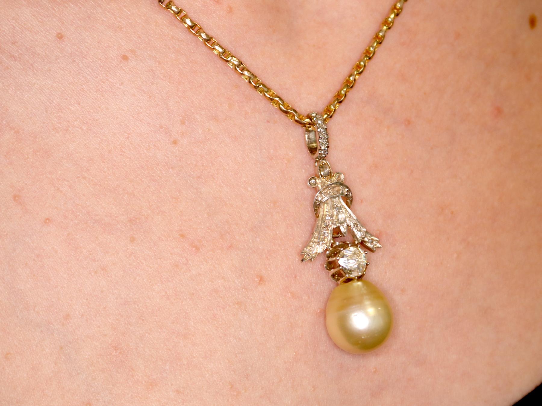 1.23 Carat Diamond and South Sea Pearl Yellow Gold Pendant For Sale 1
