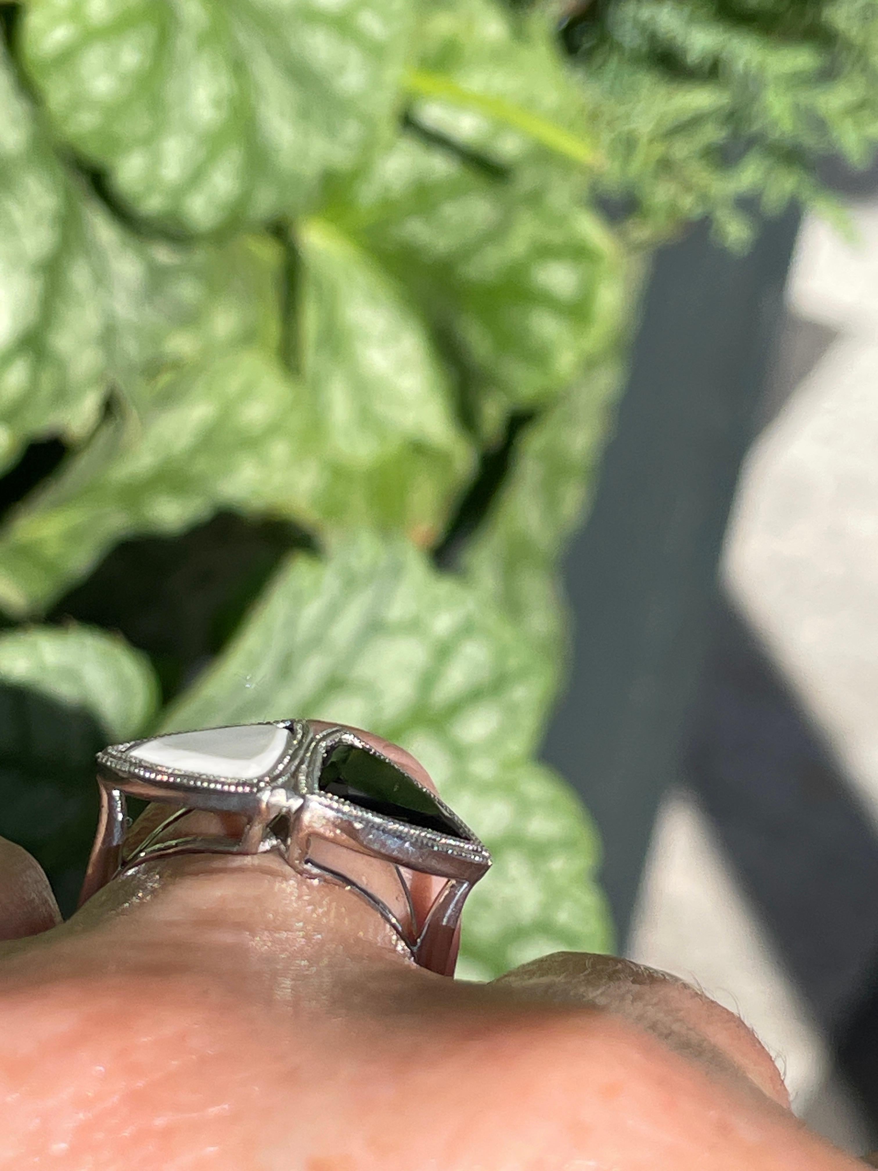 ANTIQUE VINTAGE ART DECO BLACK and WHITE ONYX RING in PLATINUM For Sale 5