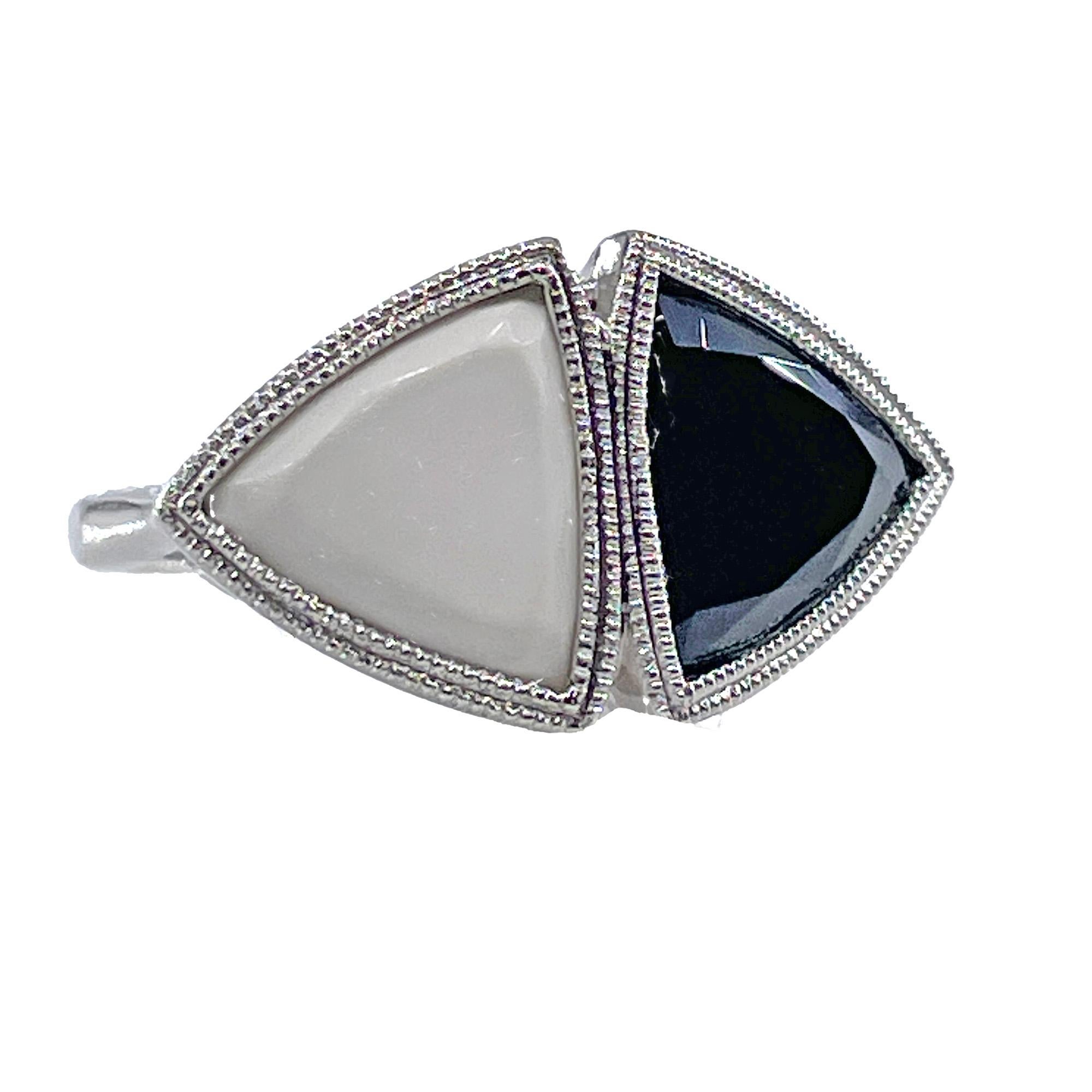 Trillion Cut ANTIQUE VINTAGE ART DECO BLACK and WHITE ONYX RING in PLATINUM For Sale