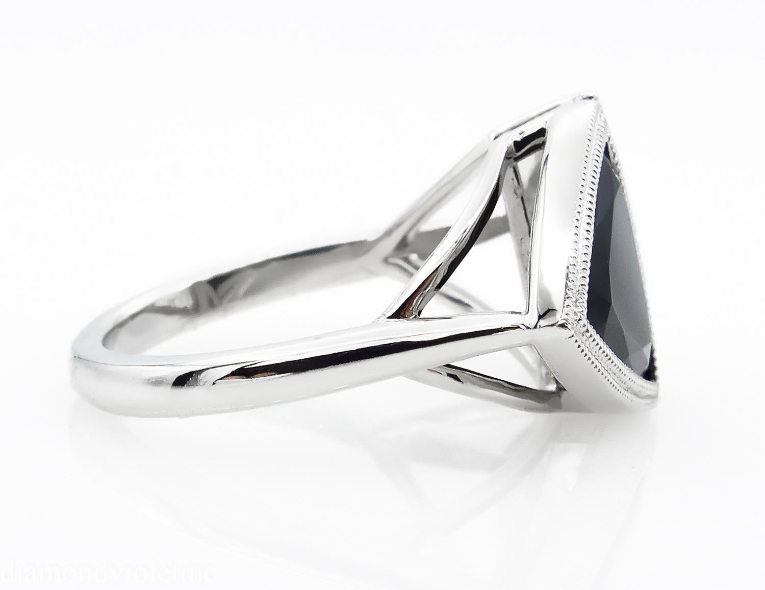 ANTIQUE VINTAGE ART DECO BLACK and WHITE ONYX RING in PLATINUM For Sale 1