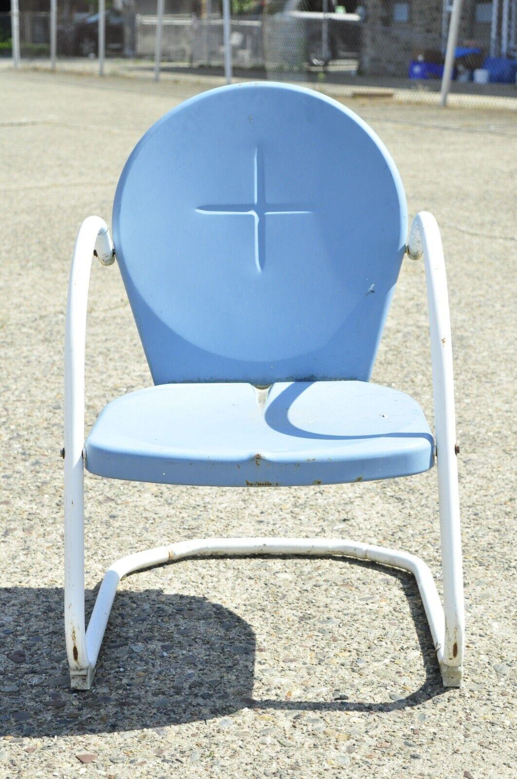 Antique Vintage Art Deco steel metal blue garden patio outdoor chair. Item features blue painted finish, round back, very nice vintage item, sleek sculptural form. Circa early to mid 1900s. Measurements: 33.5
