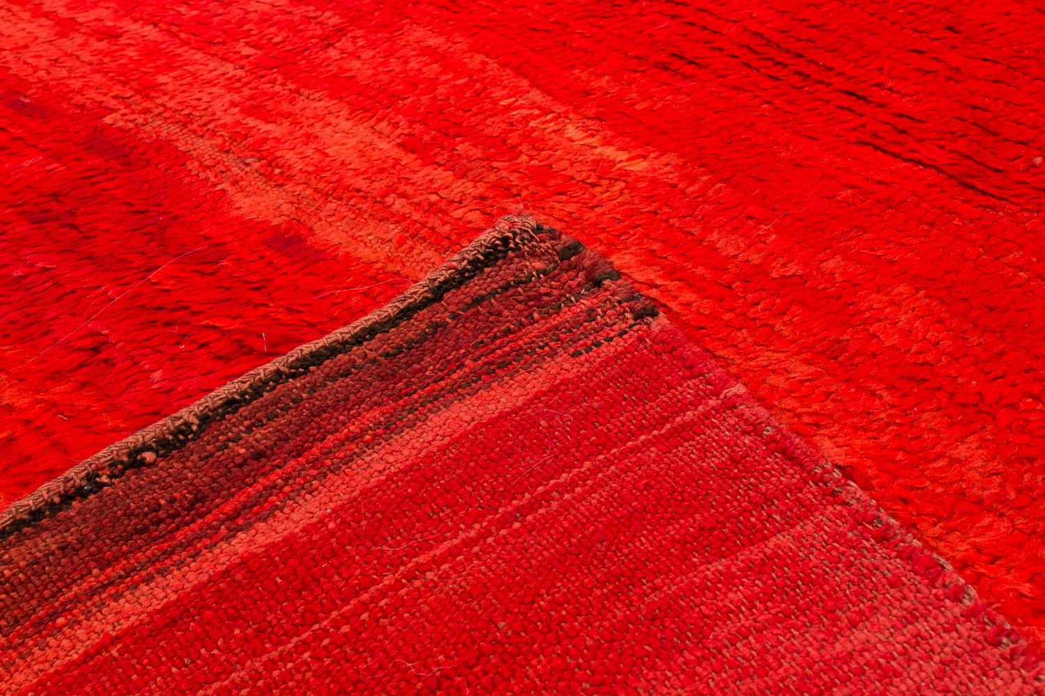 Alfombra marroquí antigua de lana con flecos Vintage Auténtico Rojo en venta 1