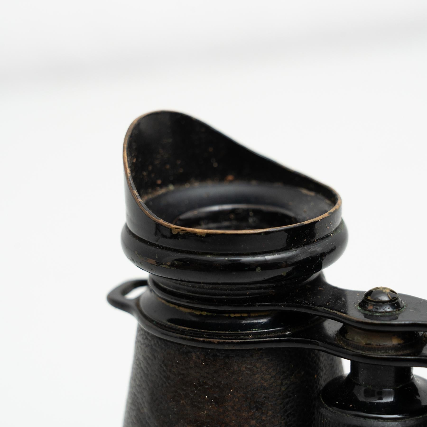 Antique Vintage Binoculars on a Leather Case, circa 1950 For Sale 3