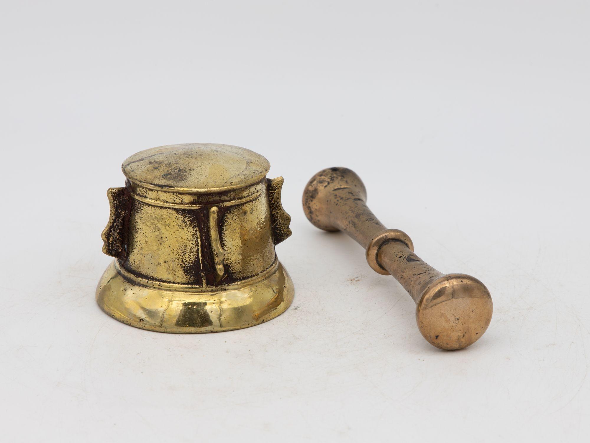 Antique Vintage Brass Mortar and Pestle For Sale 5