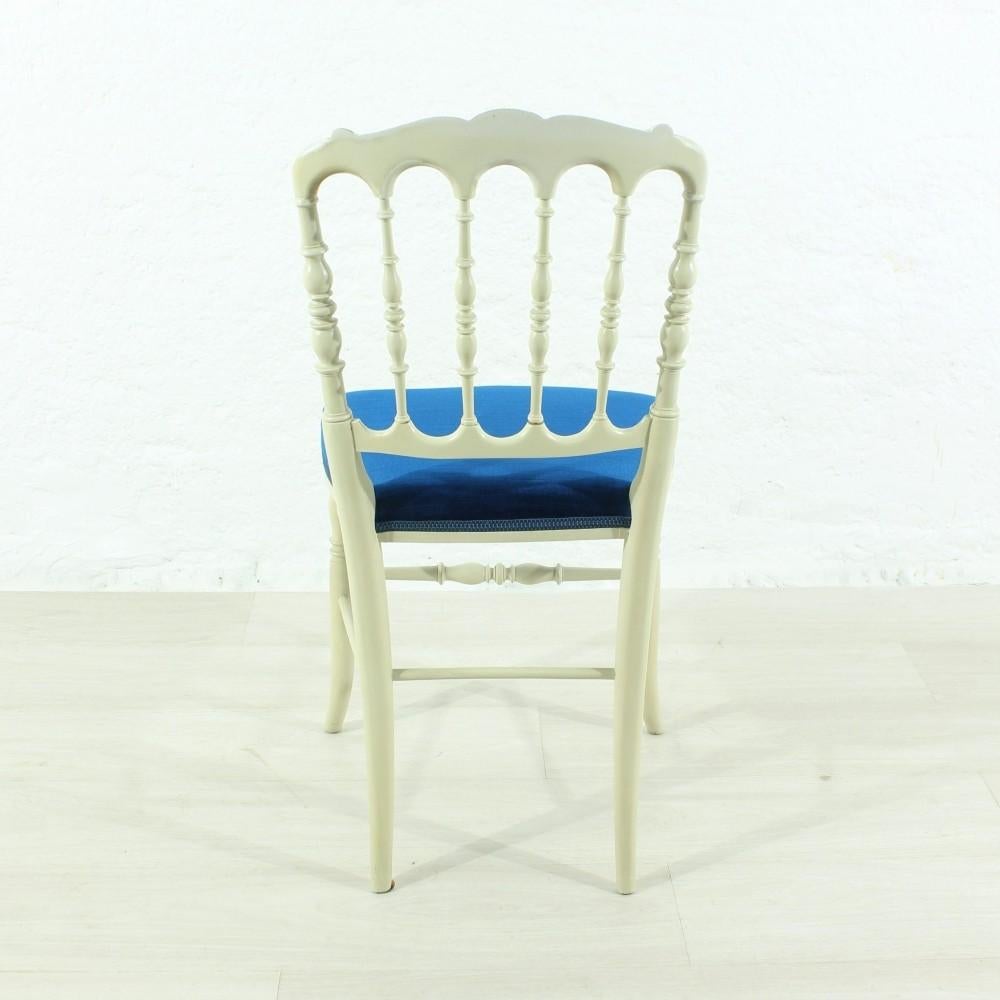 Antique Vintage Chair In Good Condition In Freiburg, DE