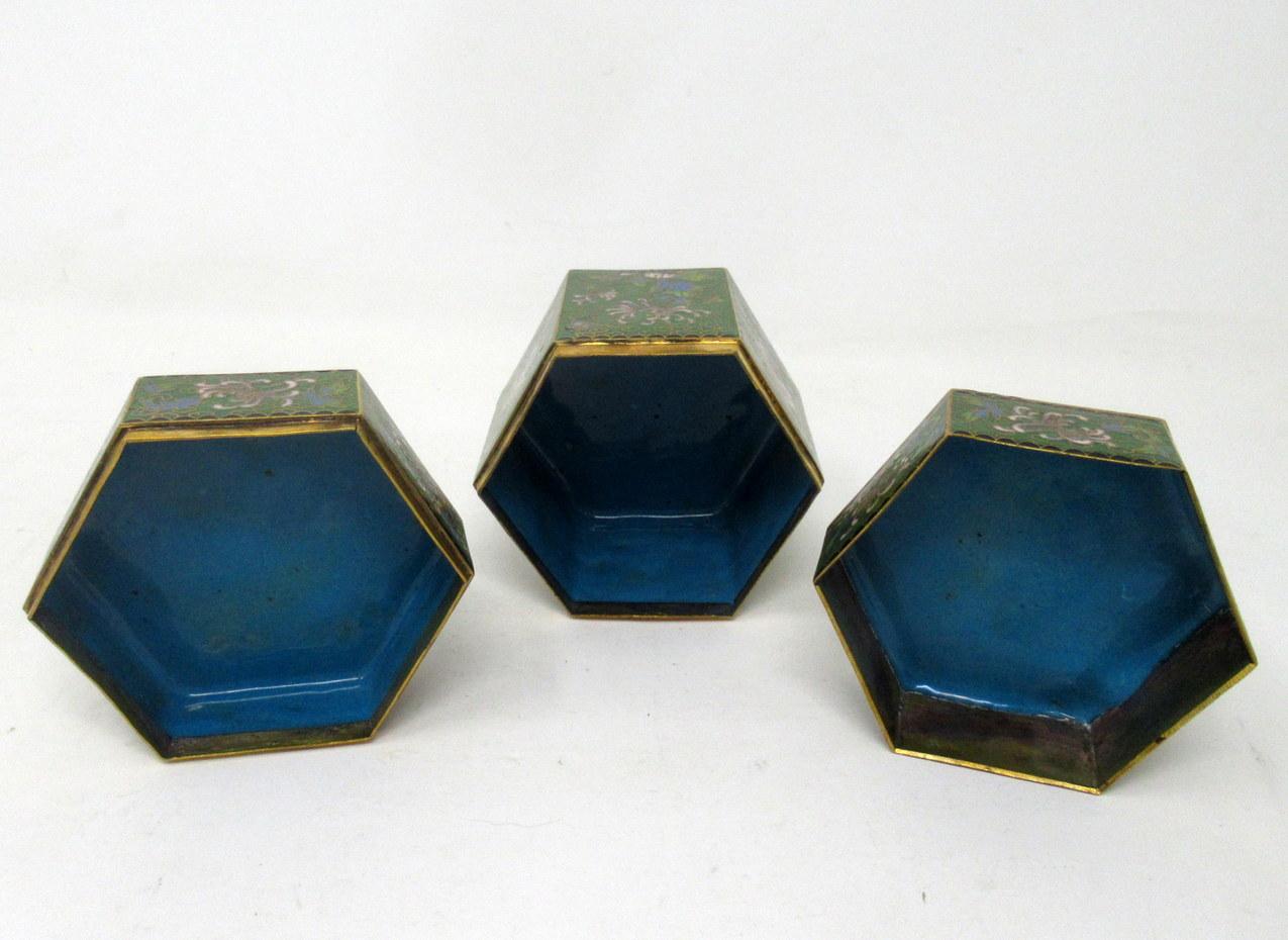 Antique Vintage Chinese Japanese Cloisonne Enamel Octagonal Canister Jar Box In Good Condition In Dublin, Ireland