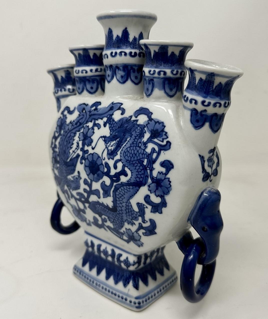 Mid-Century Modern Antique Vintage Chinese Republic Blue White Export Tulip Bulb Holder Vase 