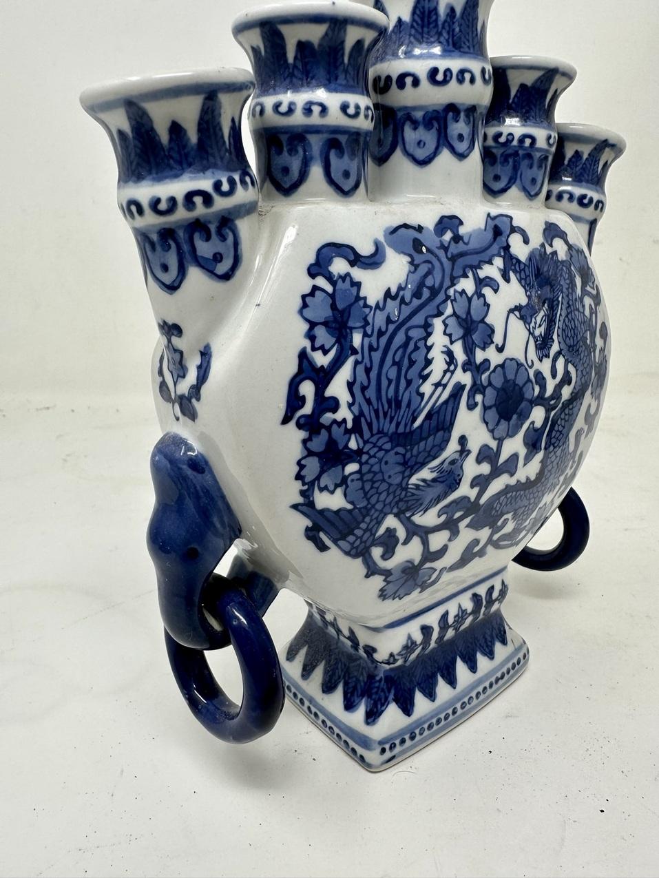 Antique Vintage Chinese Republic Blue White Export Tulip Bulb Holder Vase  In Good Condition In Dublin, Ireland