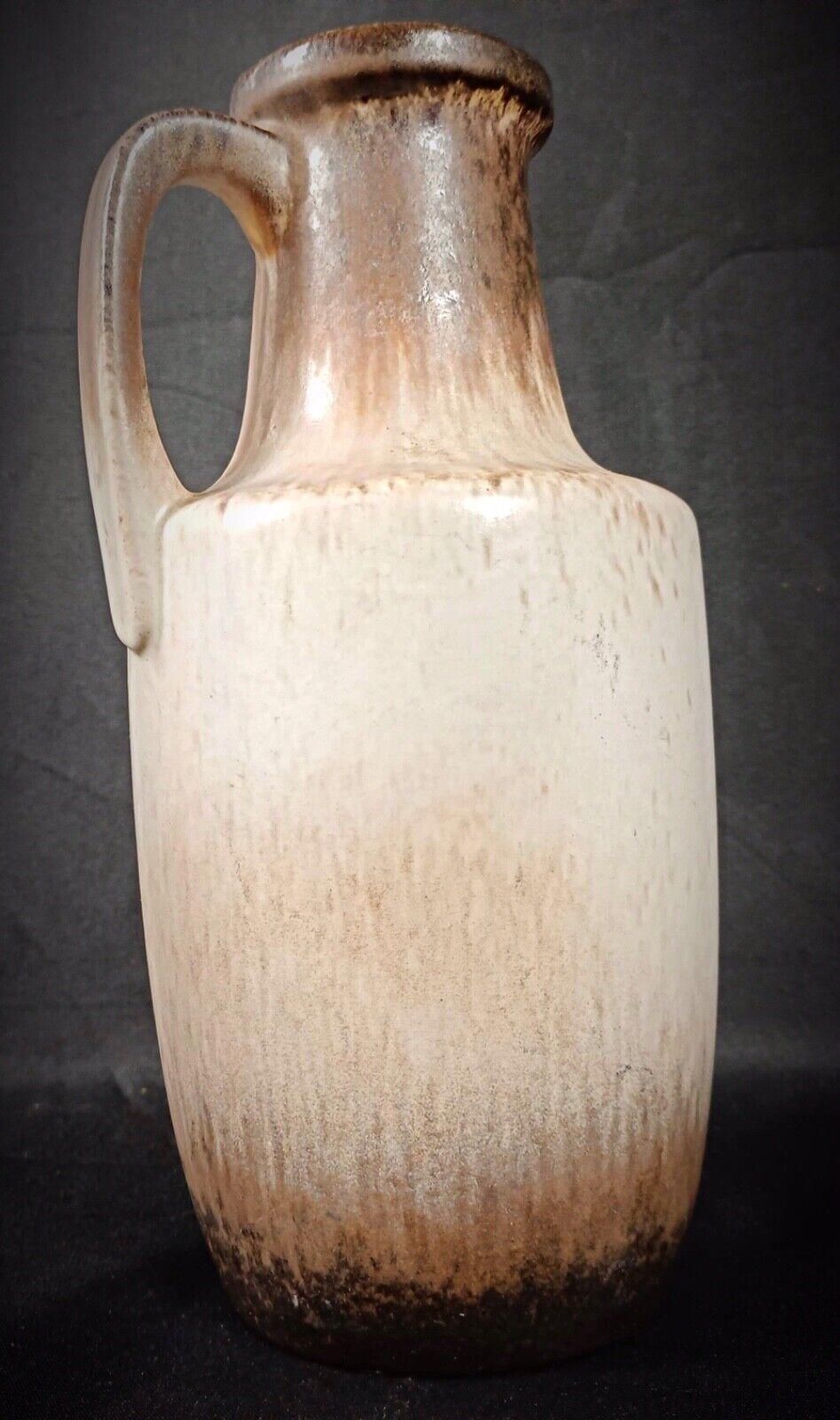 XX secolo Antica brocca d'argilla vintage 
