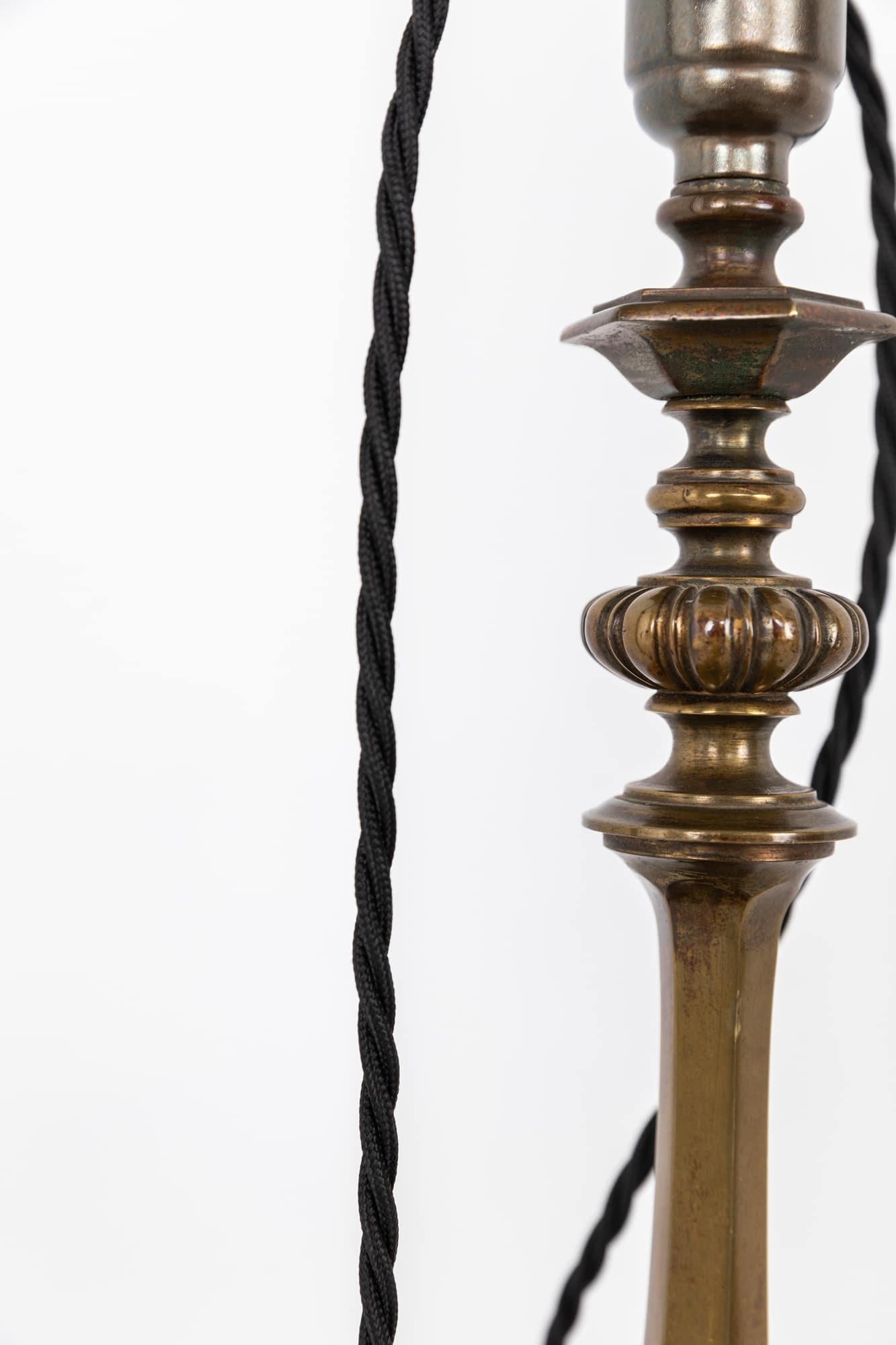 Antike edwardianische Messing-Säulen-Tischlampe, um 1910 (Englisch) im Angebot