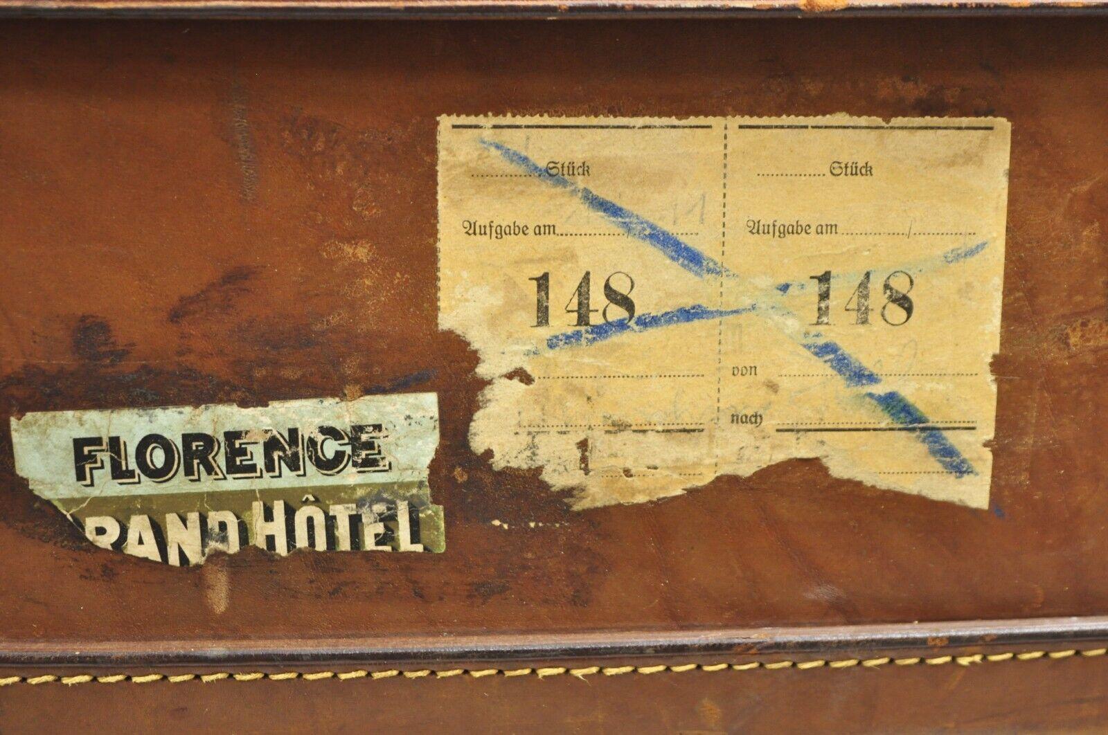 Antike Vintage Englisch Brown Leder 28 Koffer Koffer Hartschalenkoffer (Frühes 20. Jahrhundert) im Angebot
