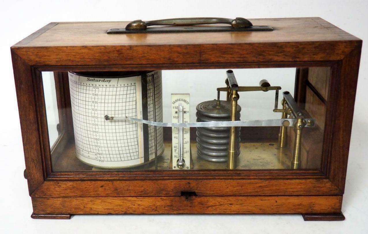 Antique Vintage English Carved Oak Cased Barograph Scientific Weather Machine In Good Condition In Dublin, Ireland