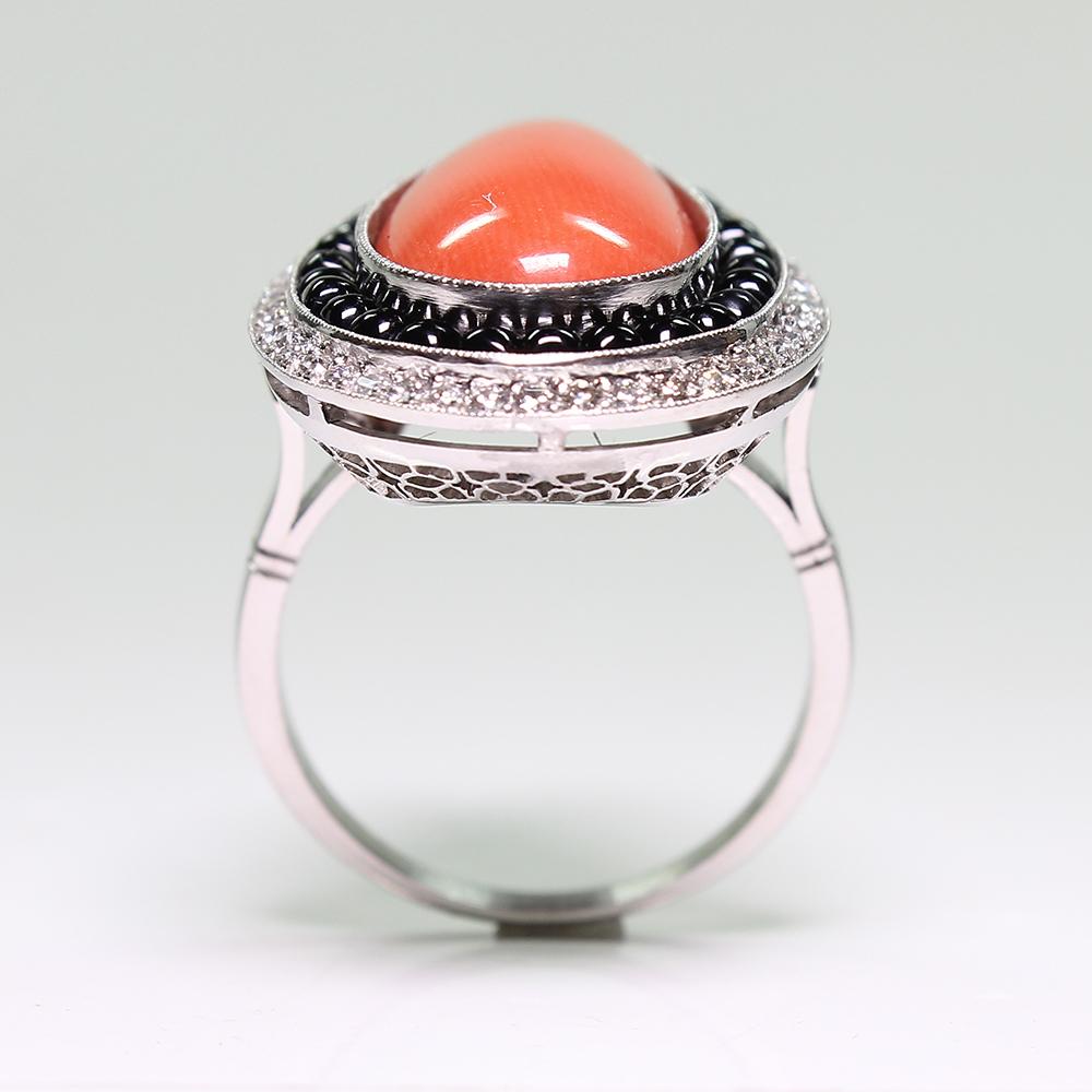 Antique Vintage Estate Platinum Coral Diamond and Onyx Ring In Excellent Condition For Sale In Scottsdale, AZ