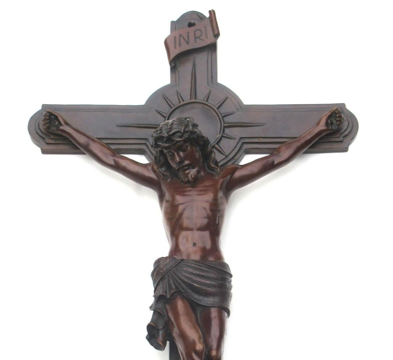 Antique Vintage French Bronze Religious Holy Crucifix Jesus Christ Cross INRI In Good Condition In Dublin, Ireland