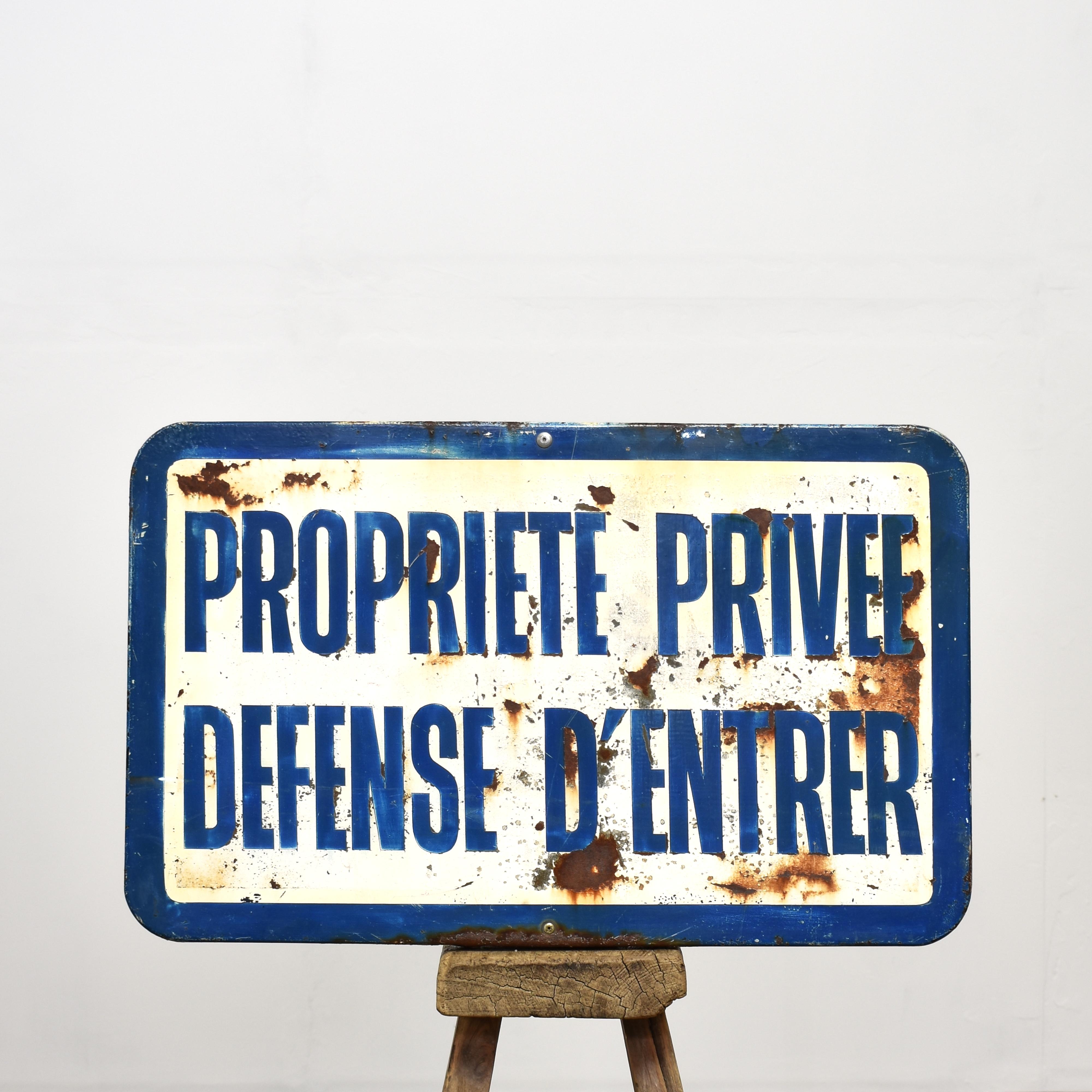 Acier ajouré Antique Vintage French Country House Private Property Wall Sign (Panneau mural de propriété privée) en vente