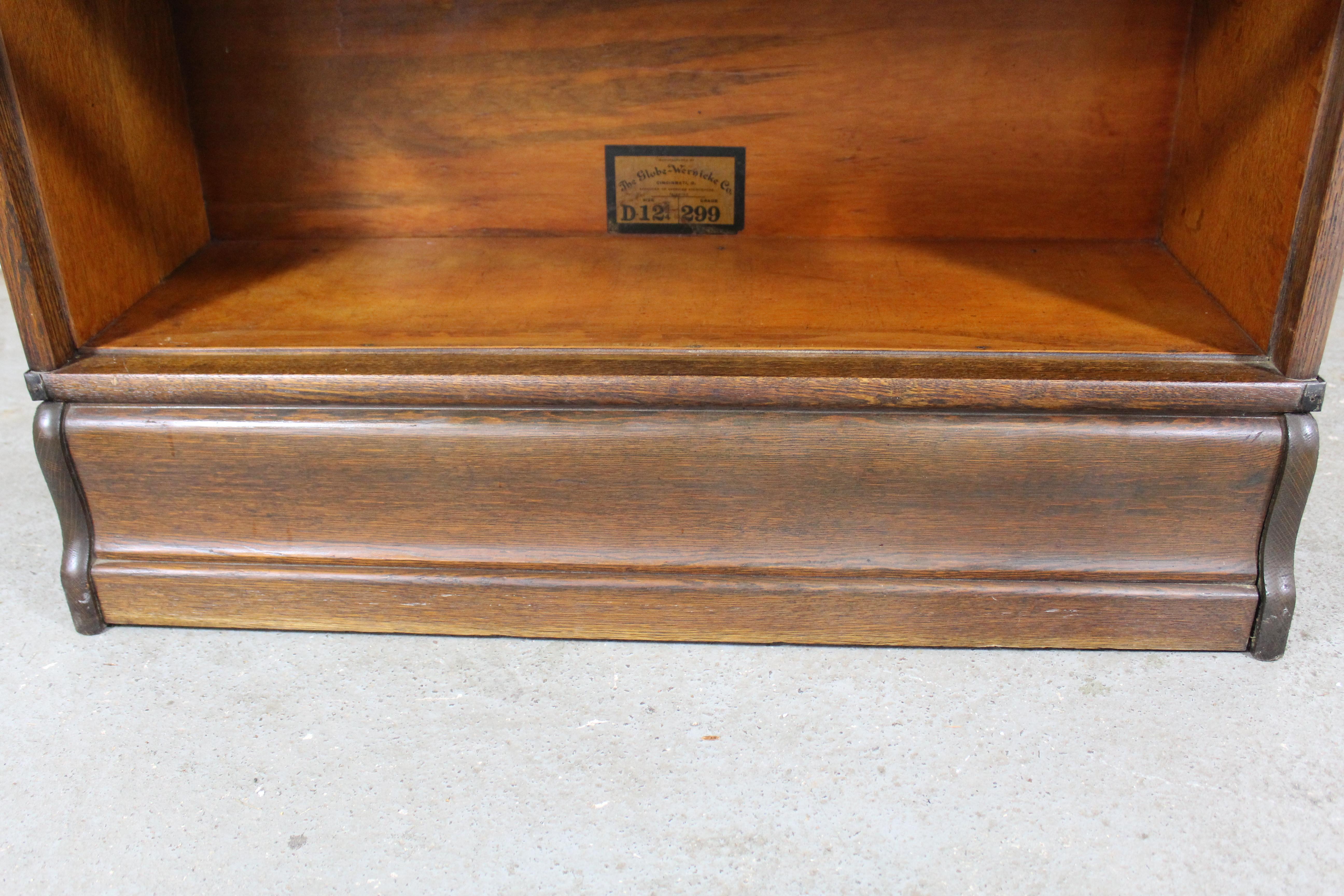 Antique/Vintage Globe Wernicke Oak Bookcase 2