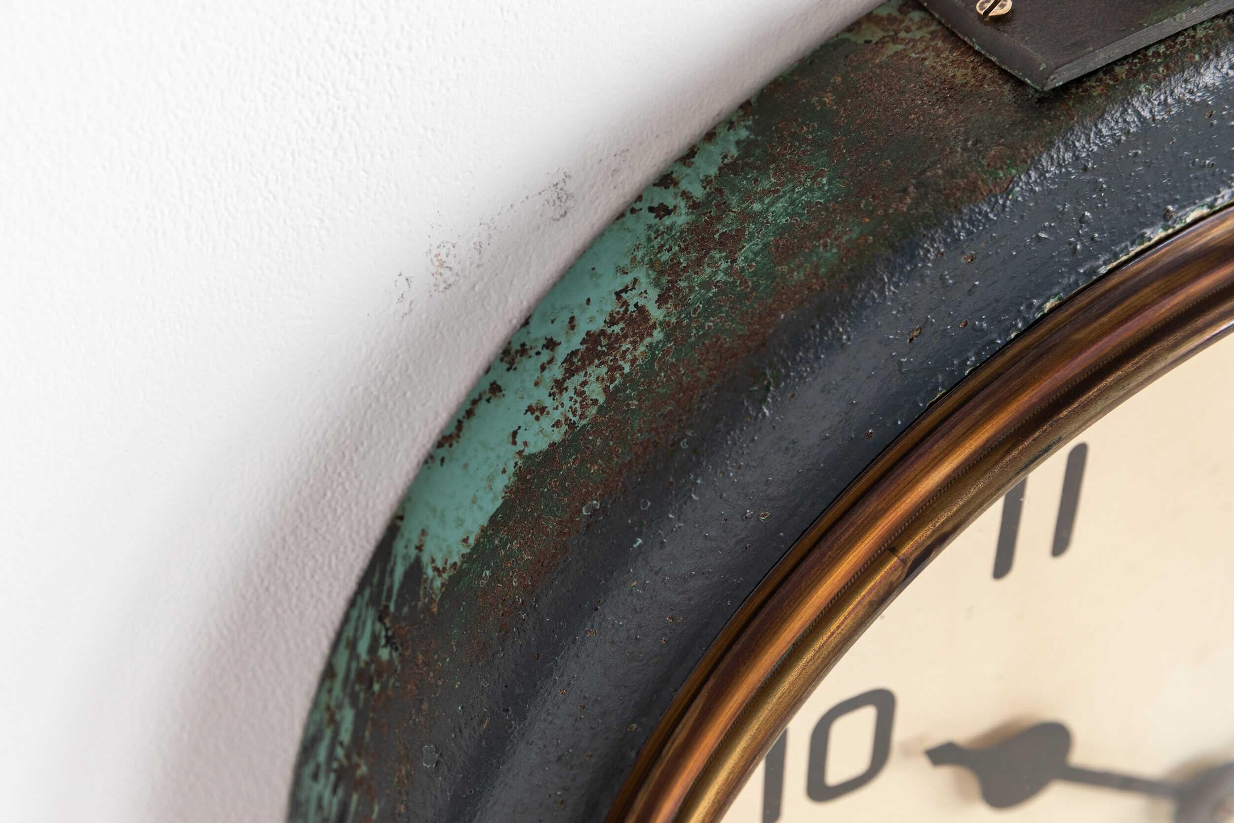 Pressato Antico orologio da parete industriale d'epoca Gents of Leicester Railway c.1920 in vendita