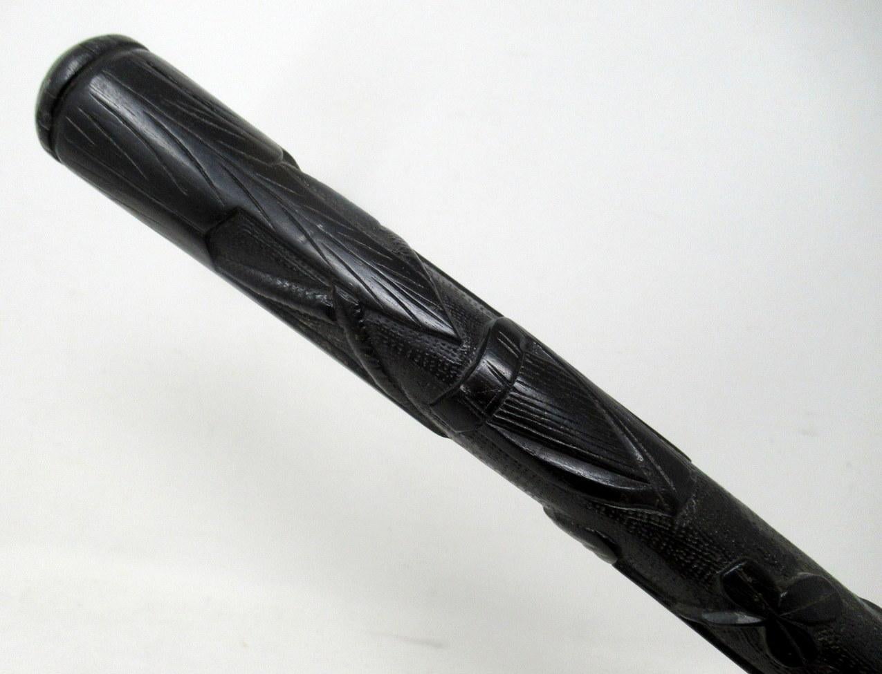 Antique Vintage Irish Bog Oak Wooden Walking Cane Swagger Stick Harp Shamrocks In Good Condition In Dublin, Ireland