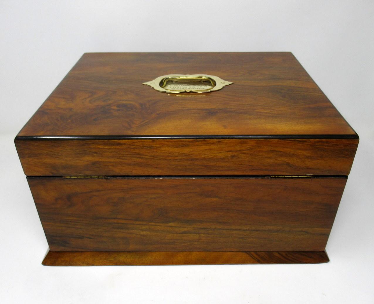 Antique Vintage Lady’s Gentleman’s Walnut Jewelry Documents Box Casket 1
