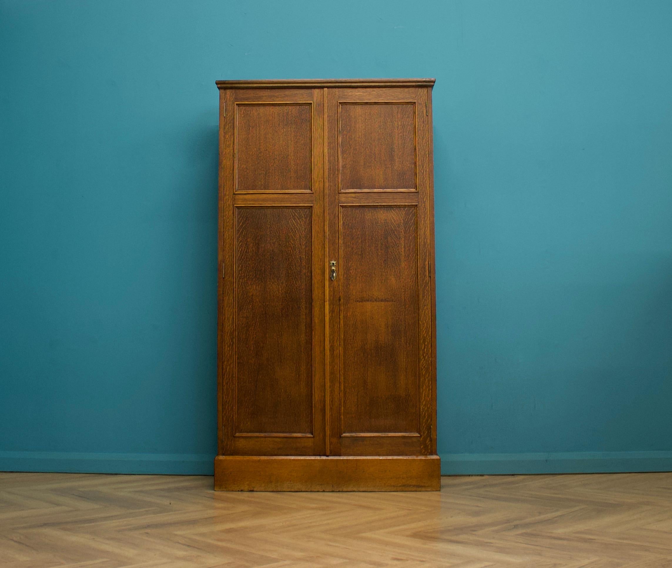 A vintage oak larder or housekeepers cupboard, circa 1920's
Featuring four shelves
